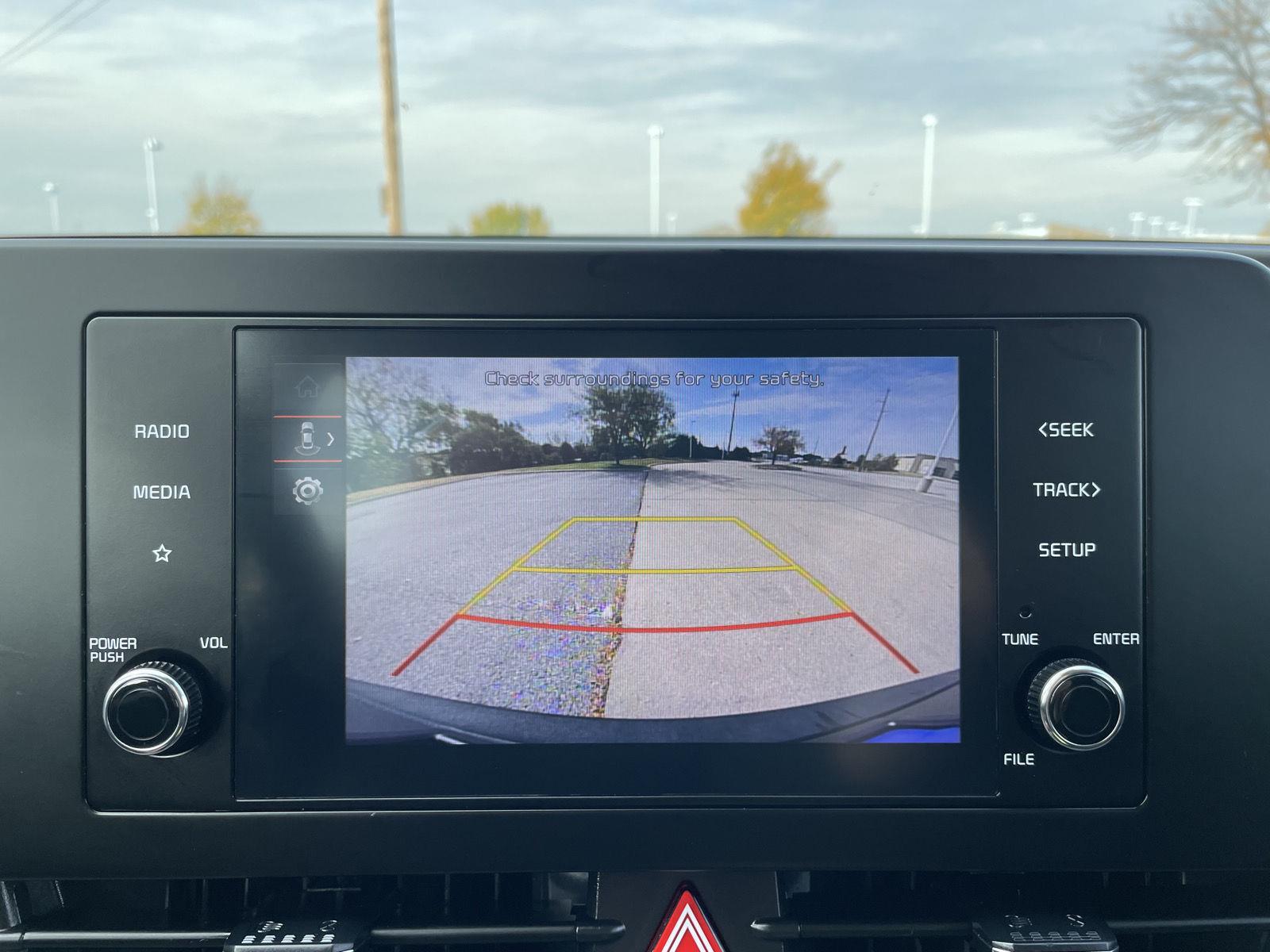 Vehicle photo 22