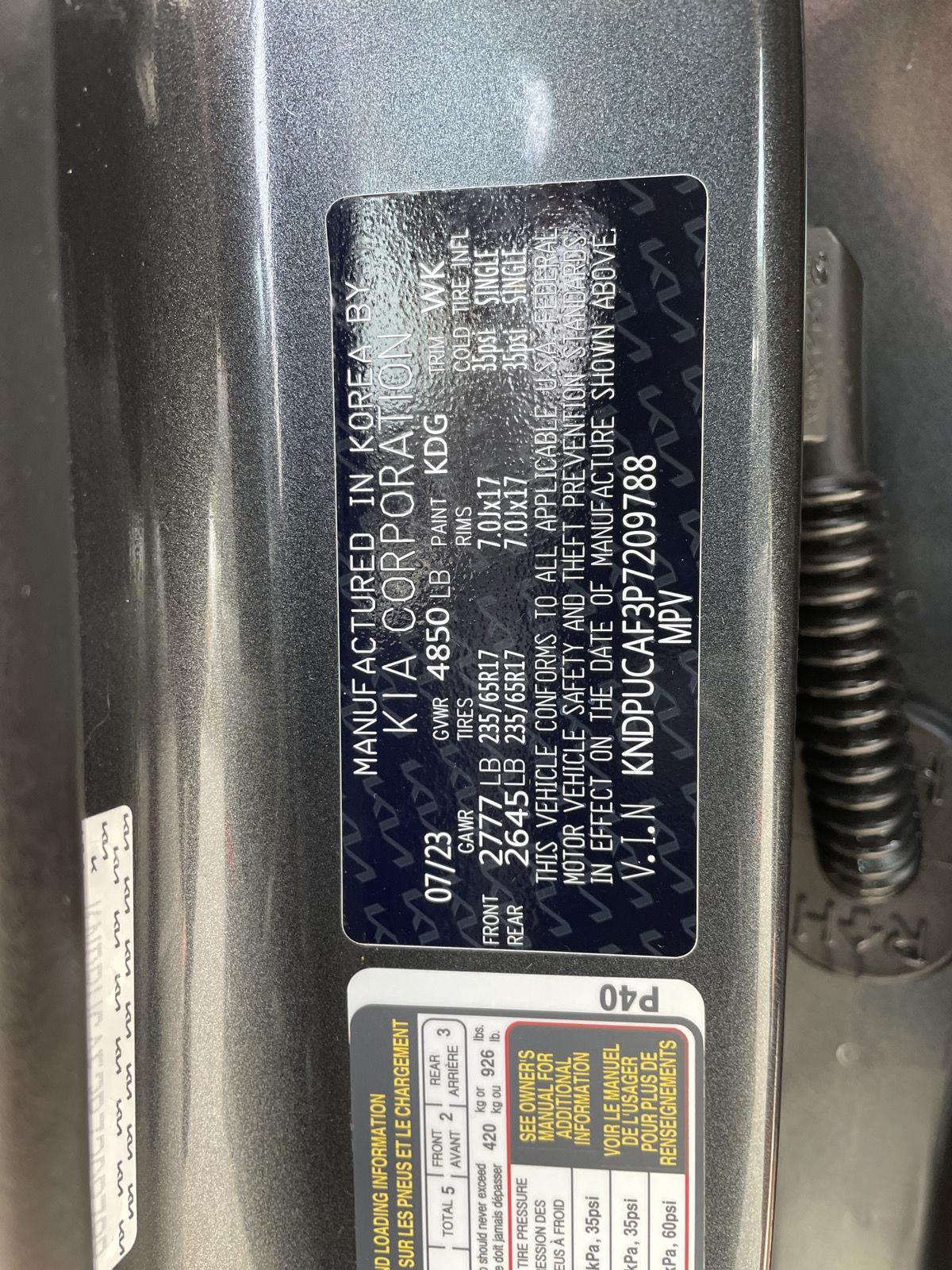 Vehicle photo 30