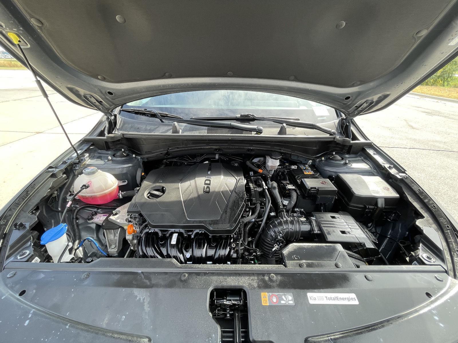 Vehicle photo 32