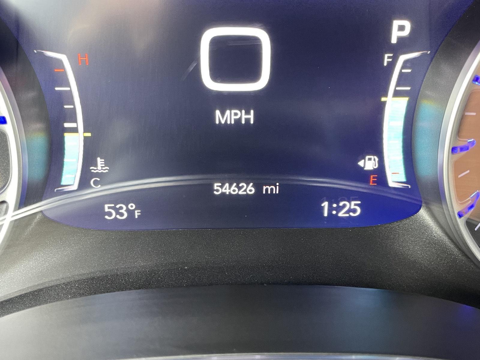 Vehicle photo 3