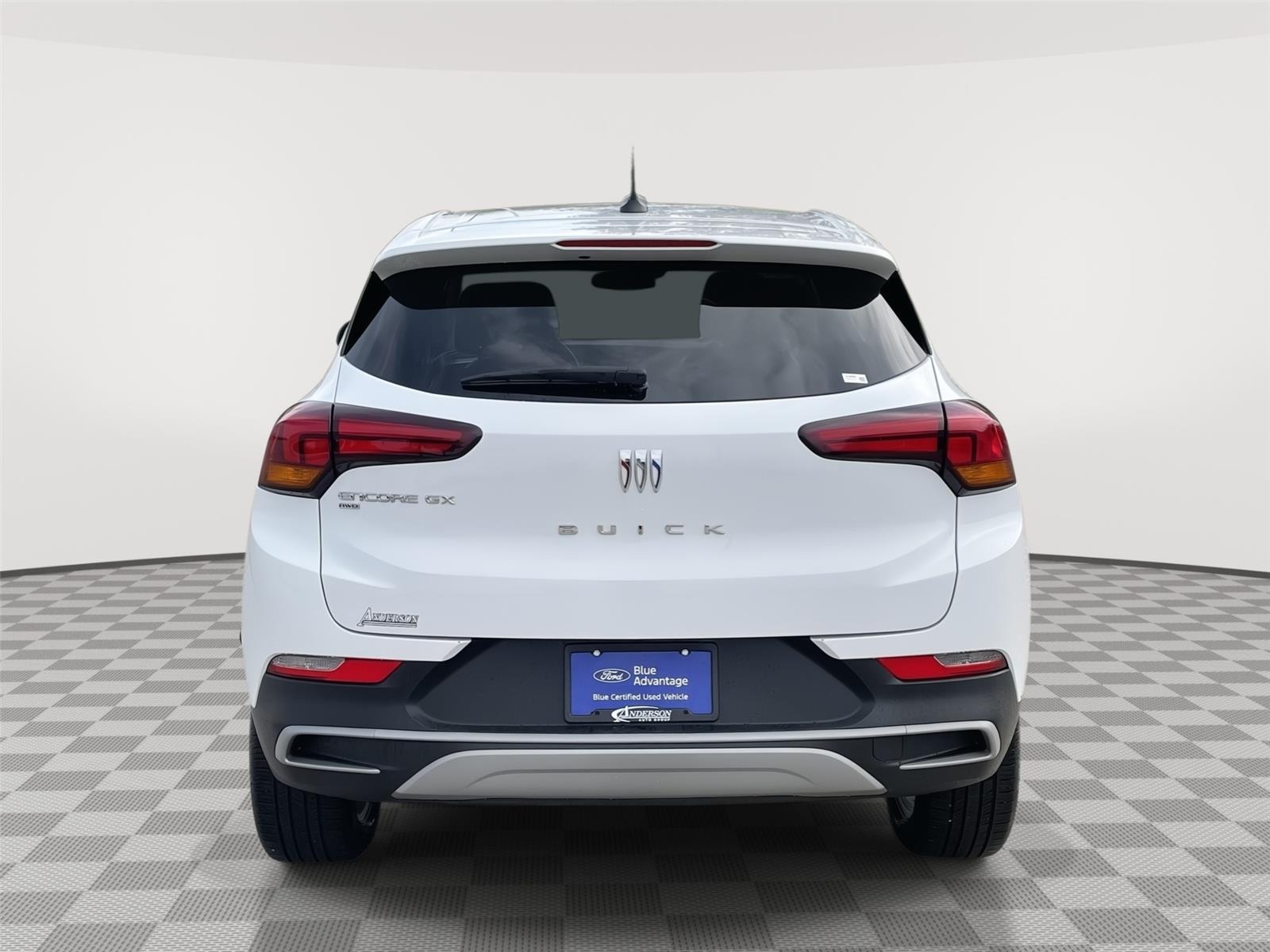 Vehicle photo 7
