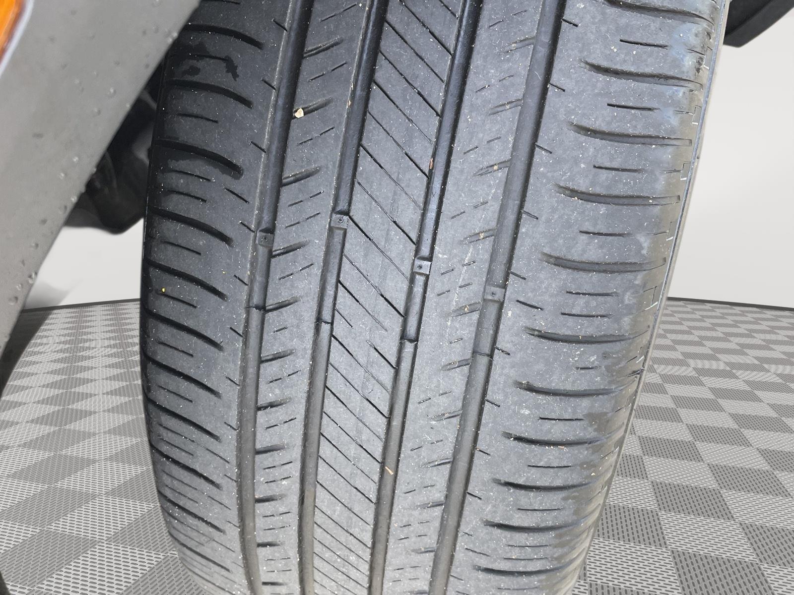 Vehicle photo 10