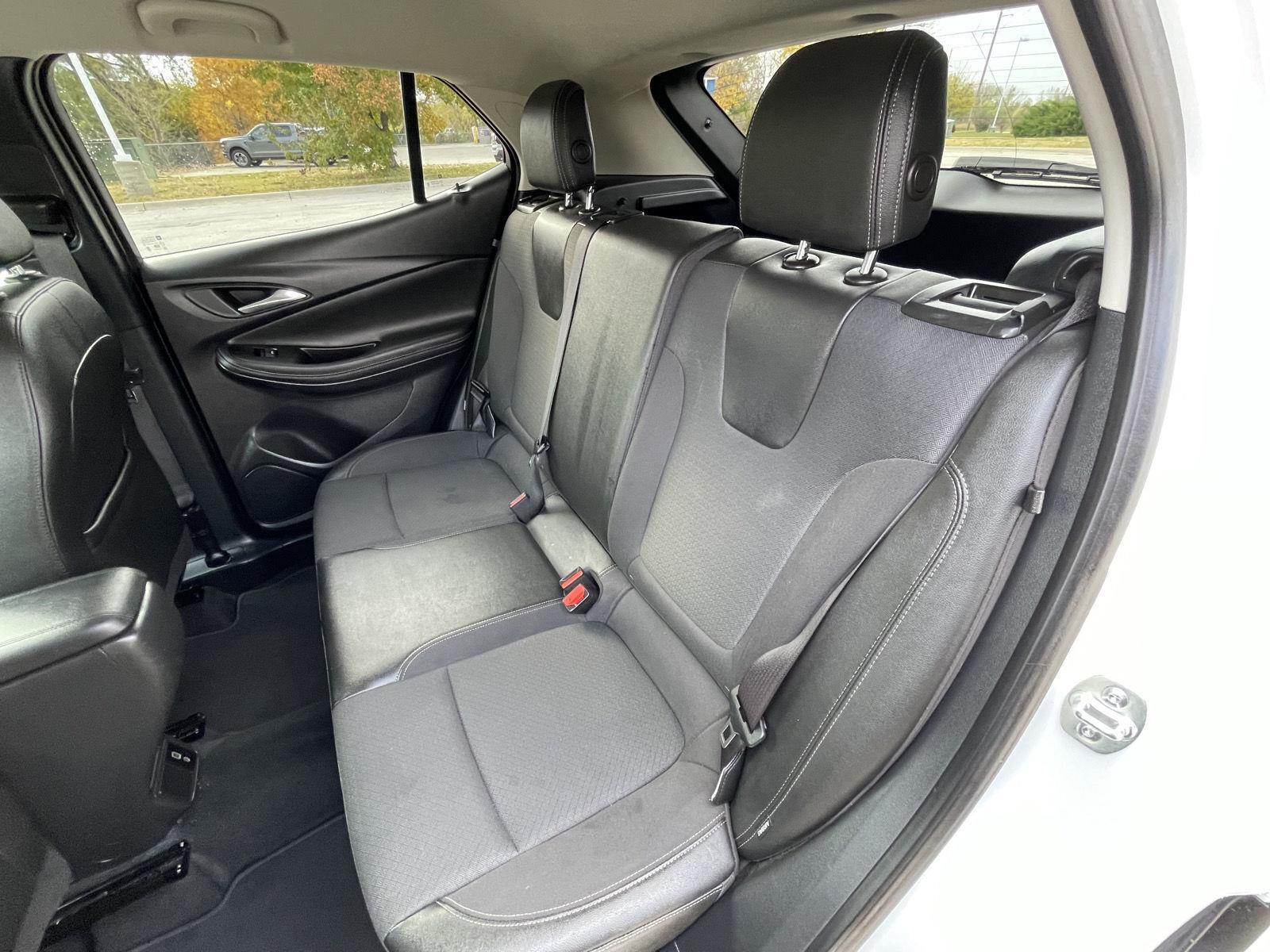 Vehicle photo 15