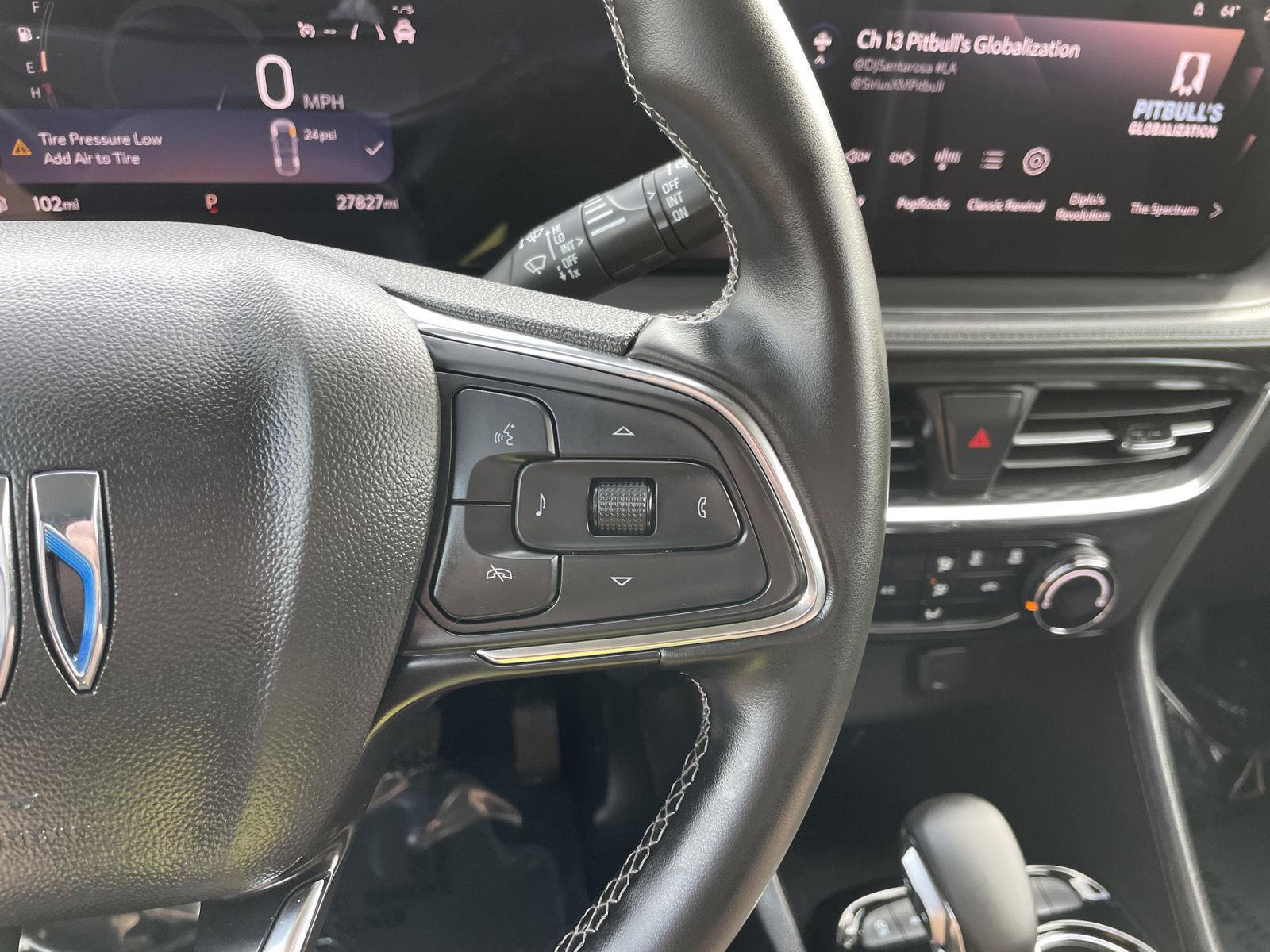Vehicle photo 18