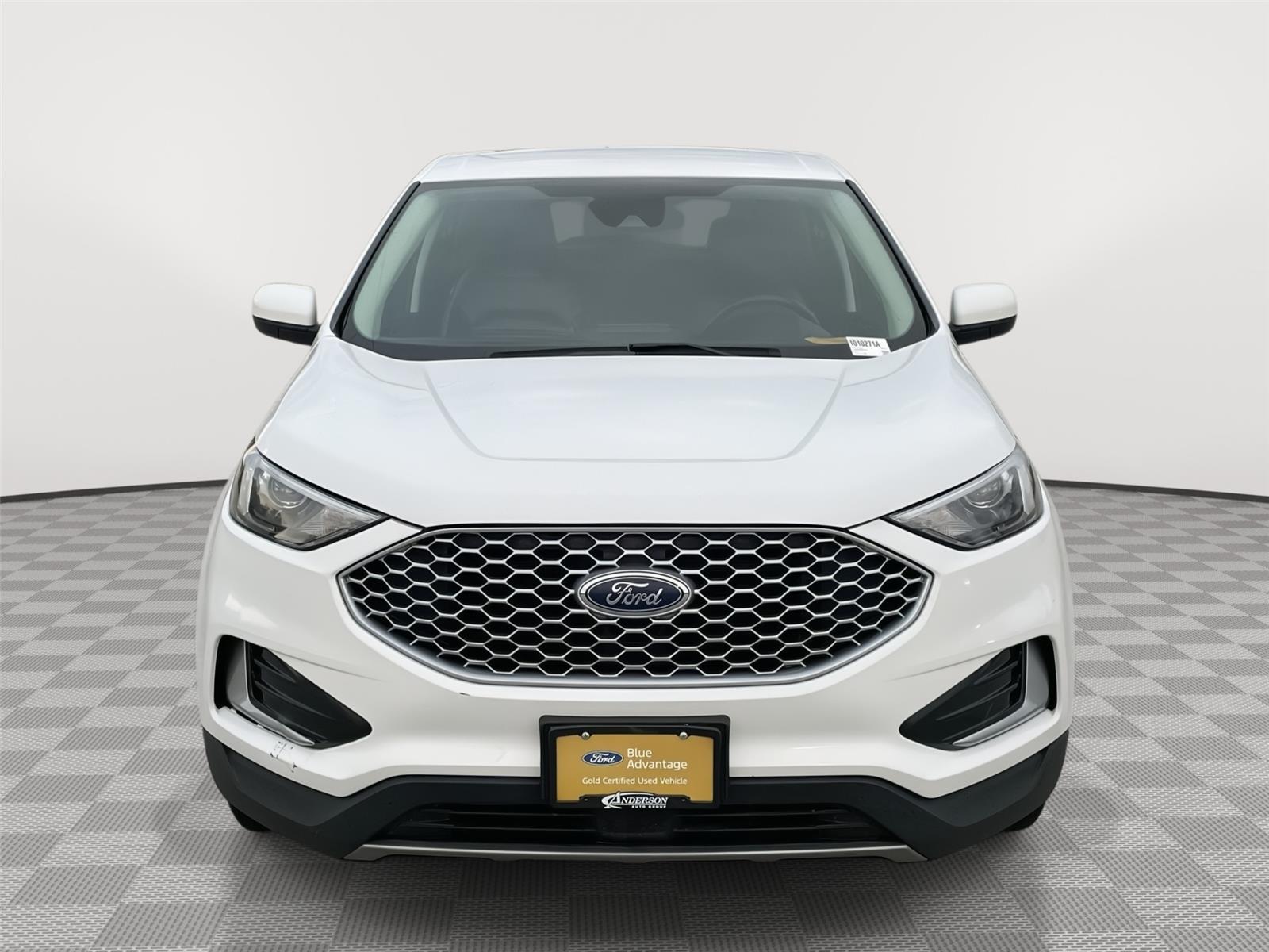 Vehicle photo 4