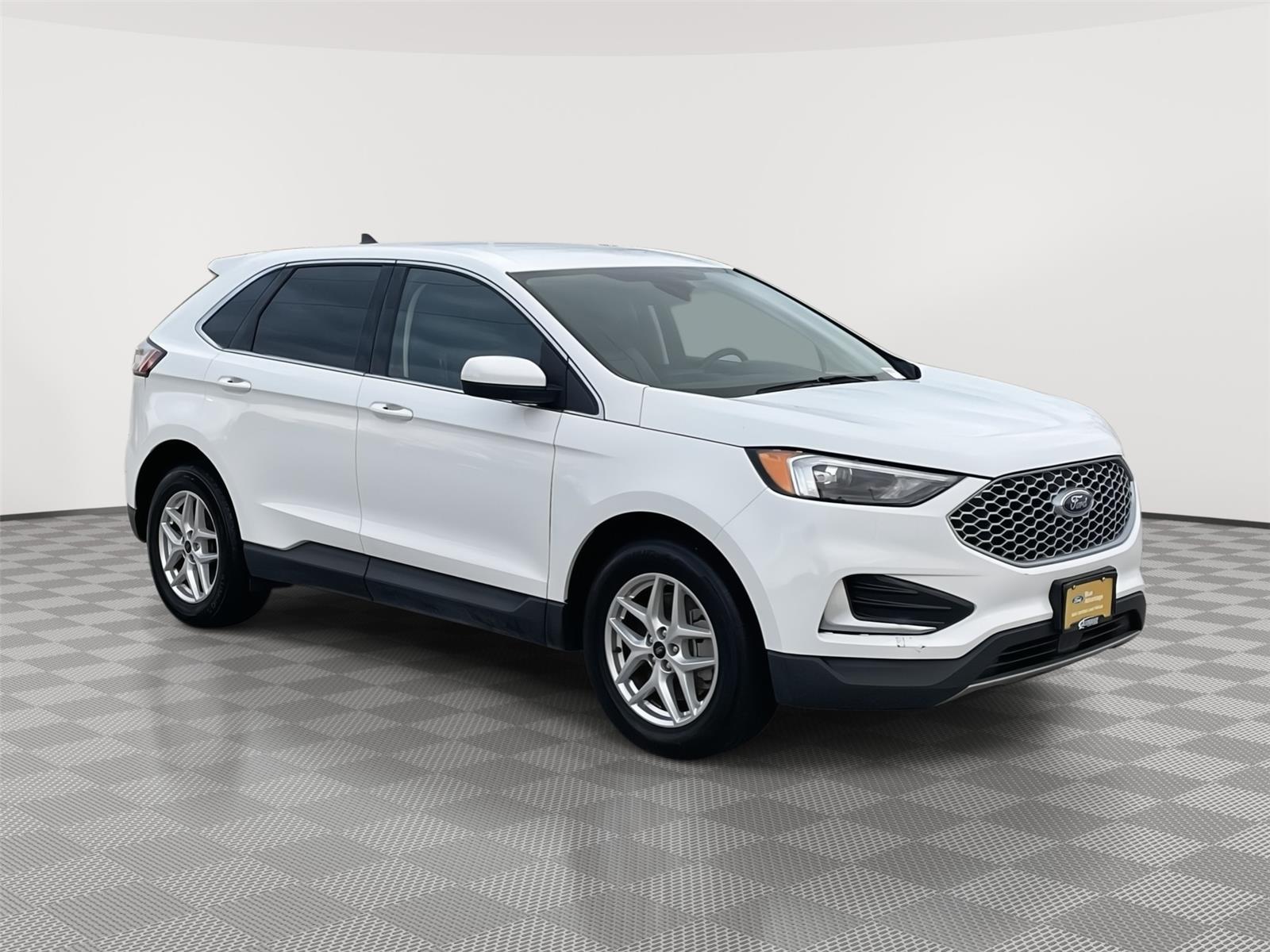 Vehicle photo 5