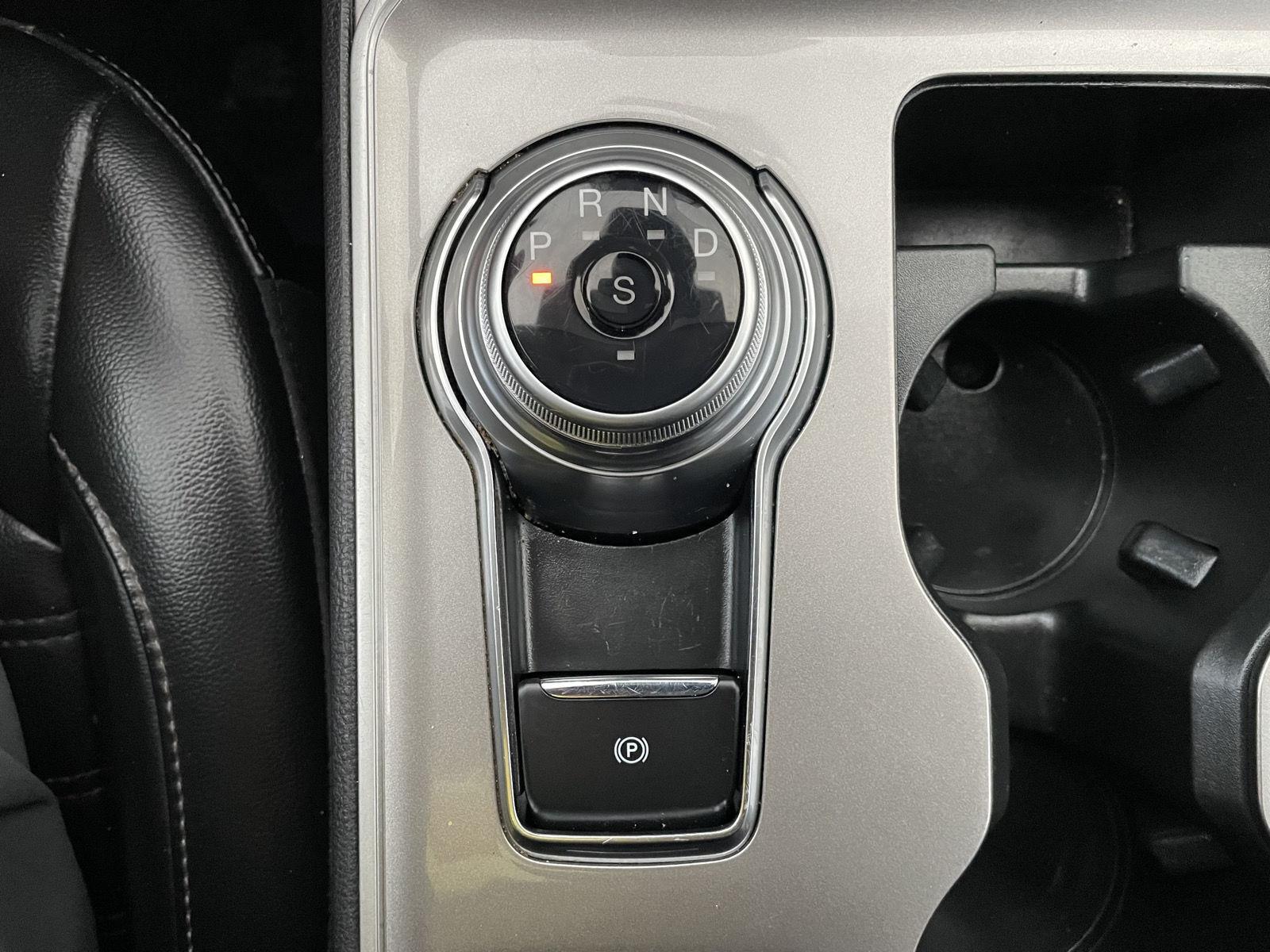 Vehicle photo 22