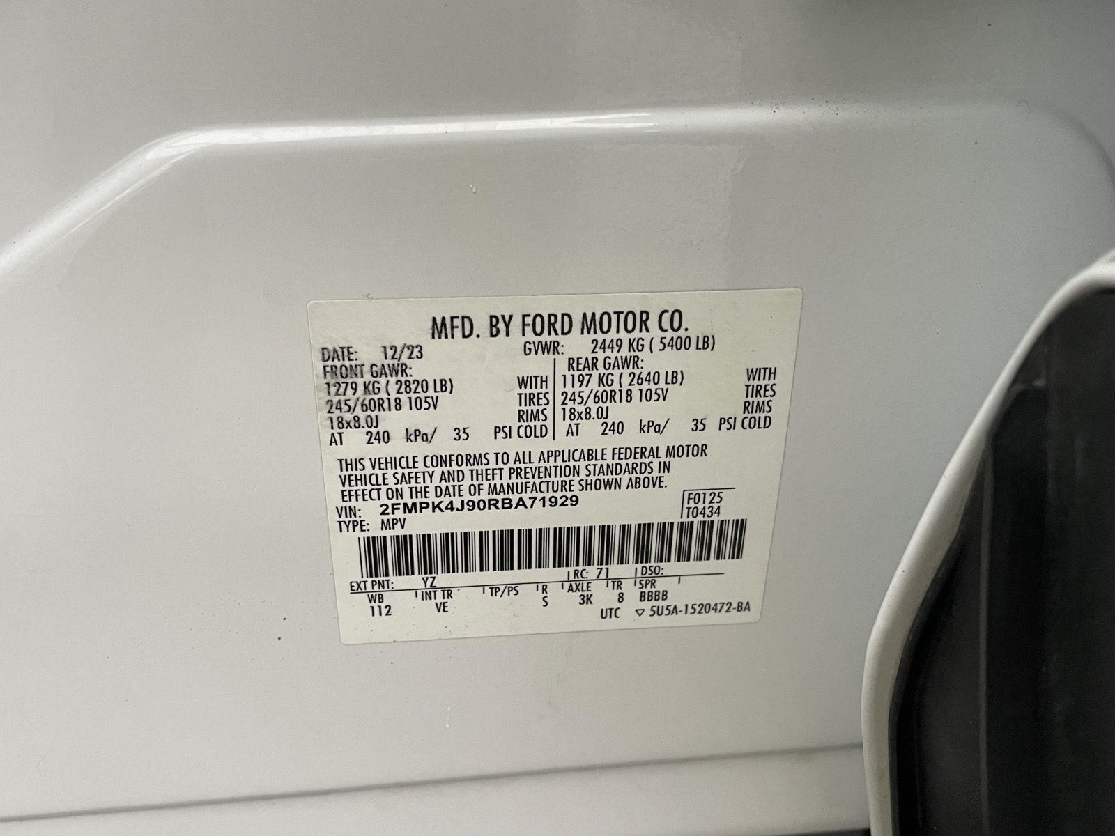 Vehicle photo 30