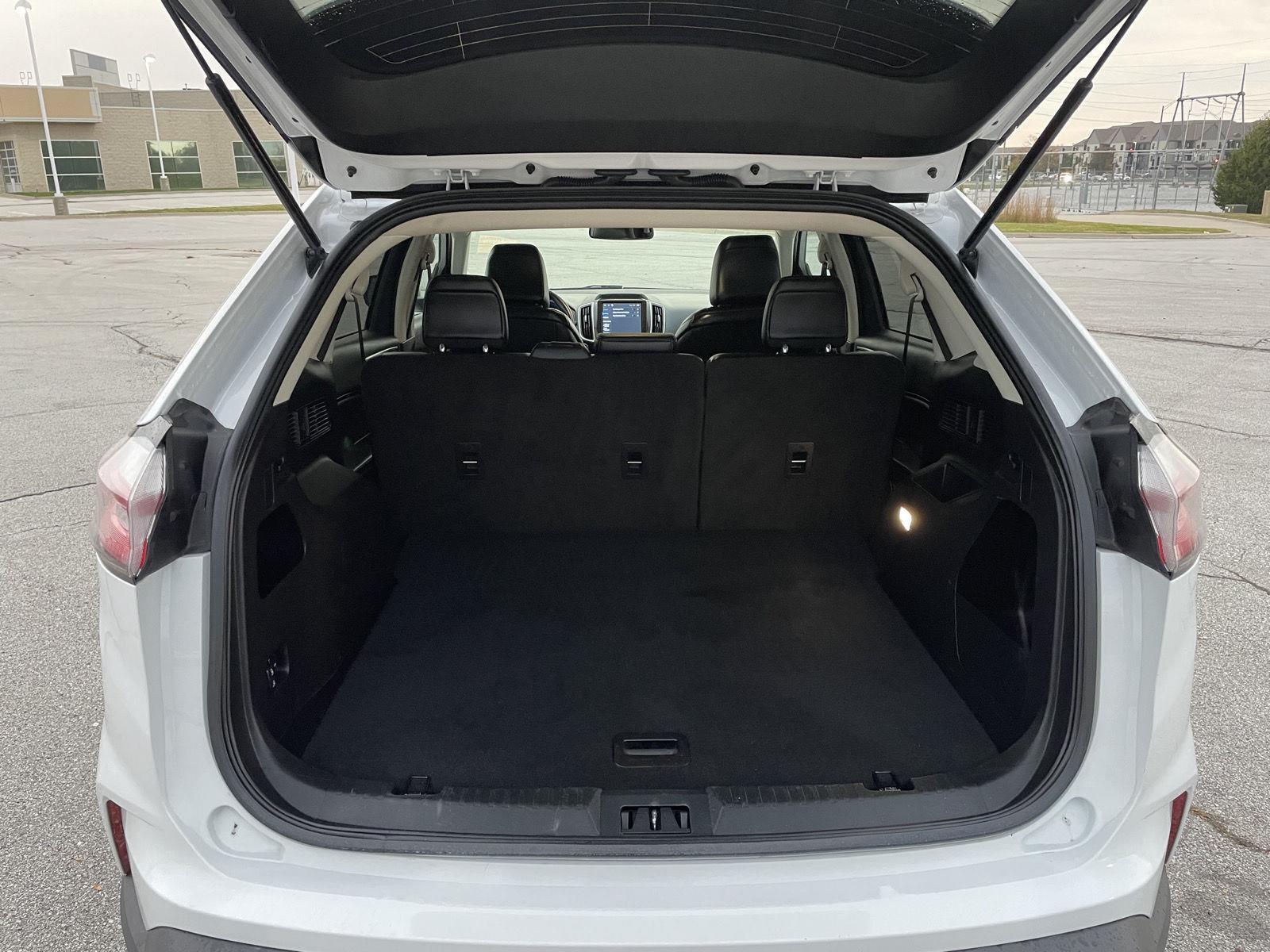 Vehicle photo 32