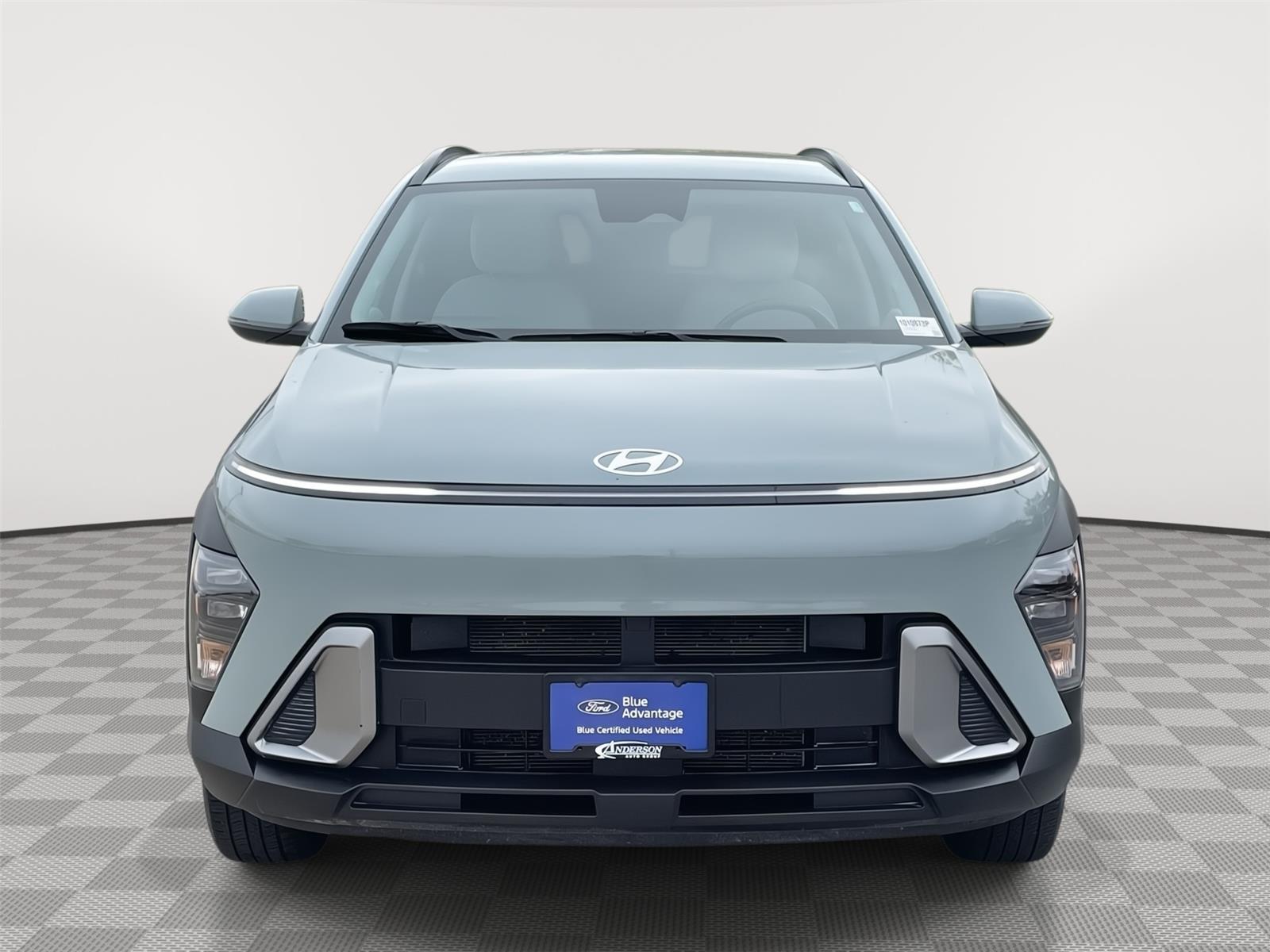 Vehicle photo 4