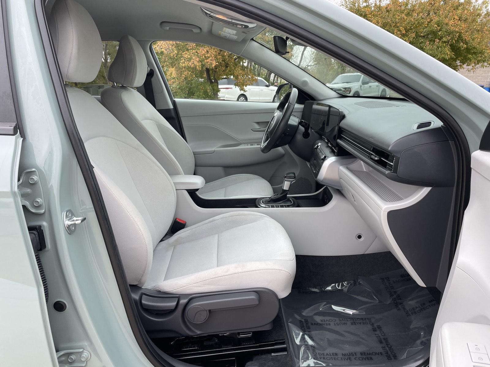 Vehicle photo 16