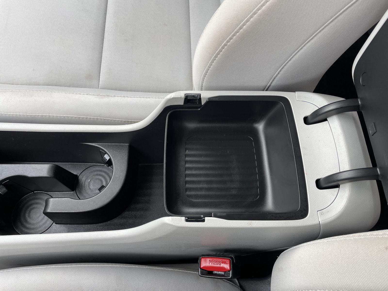 Vehicle photo 27