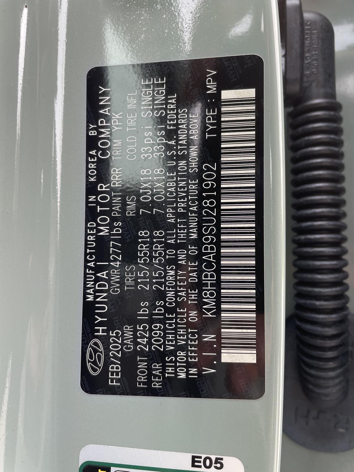 Vehicle photo 28