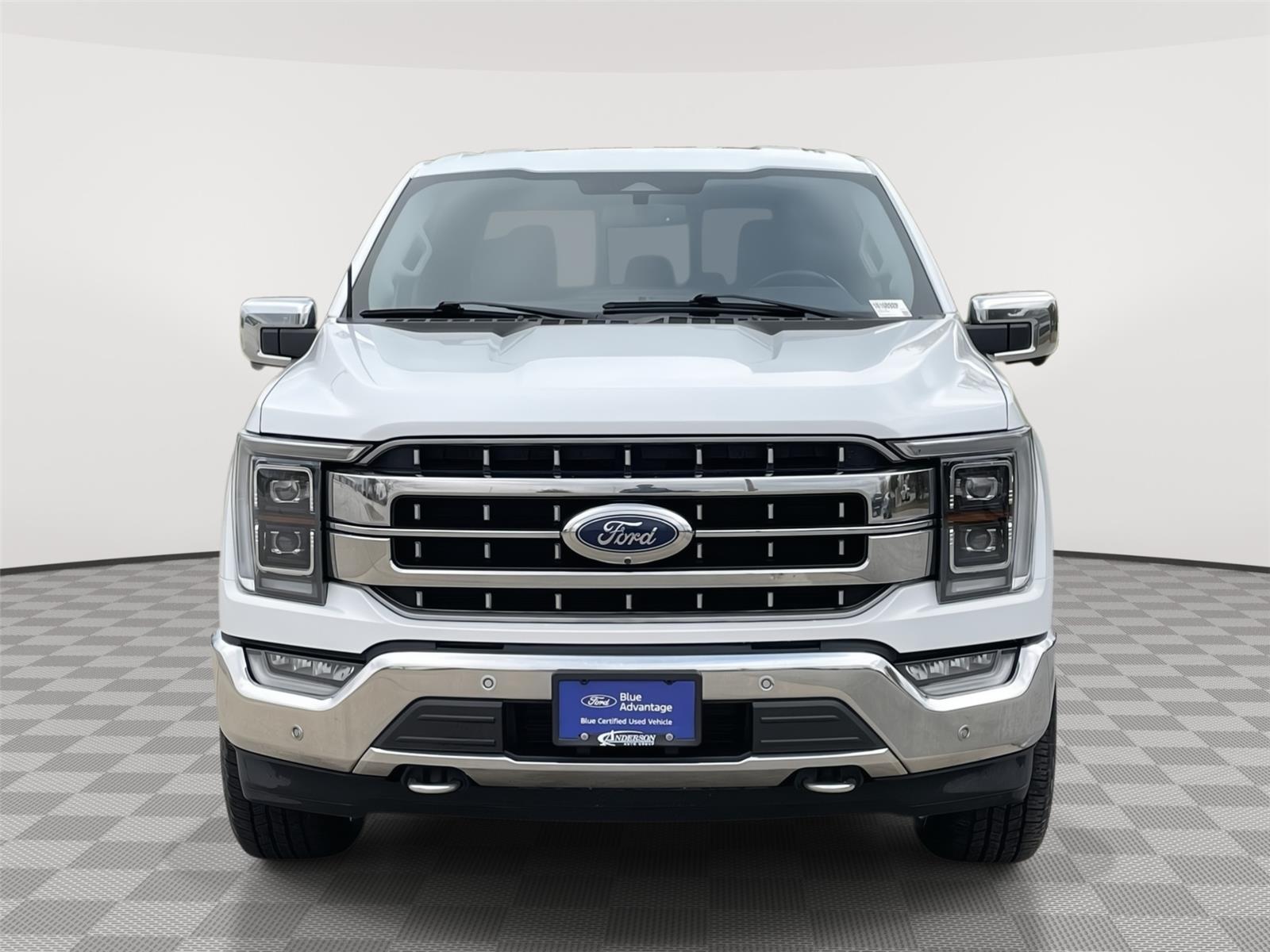 Vehicle photo 4