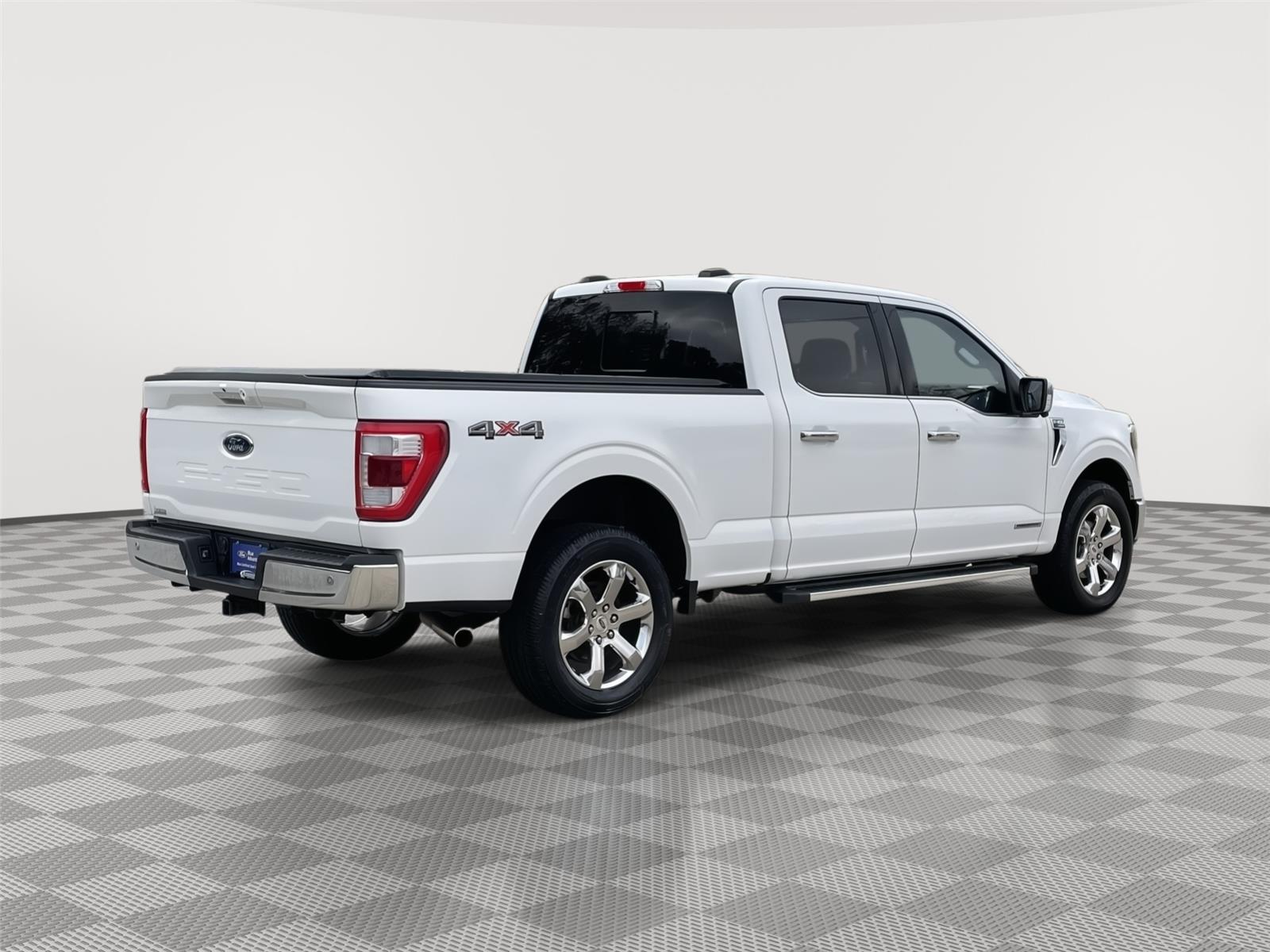 Vehicle photo 7