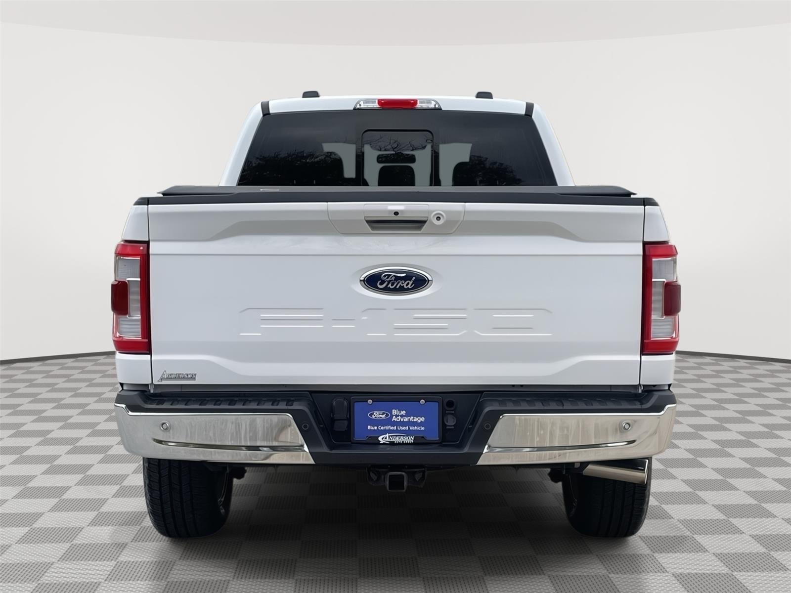Vehicle photo 8