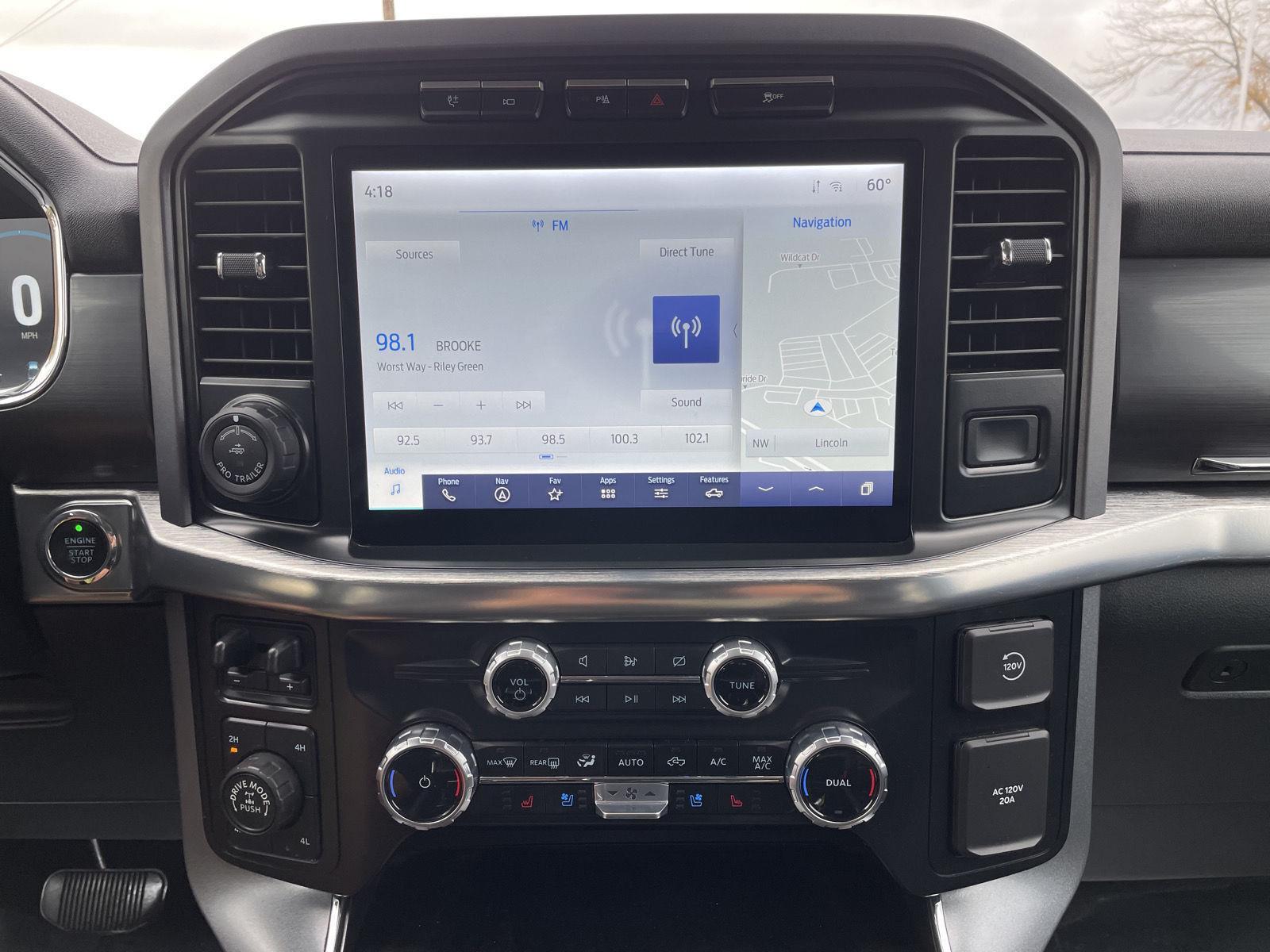 Vehicle photo 23