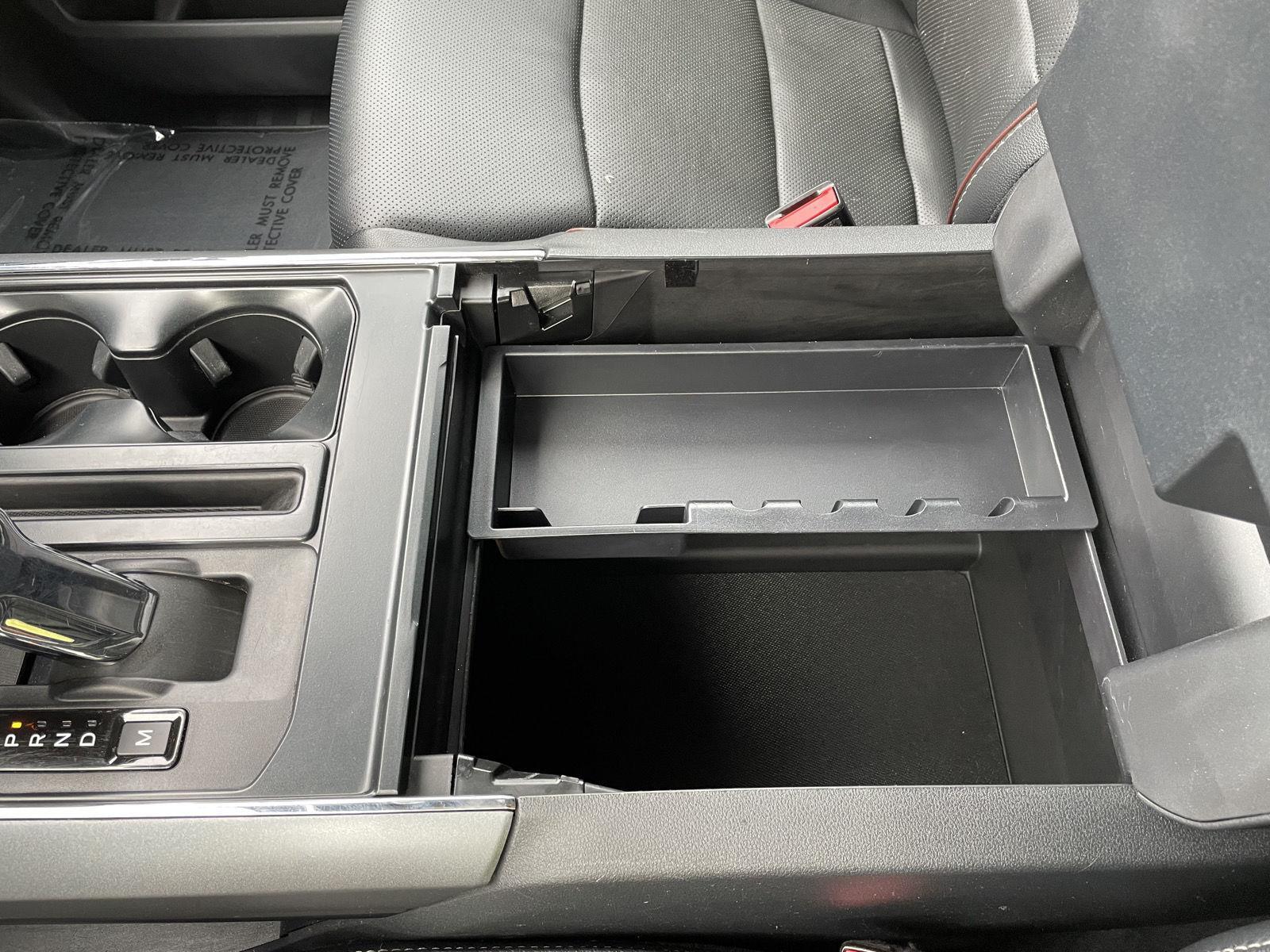 Vehicle photo 37