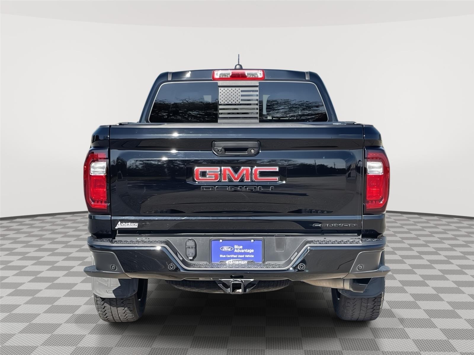 Vehicle photo 8