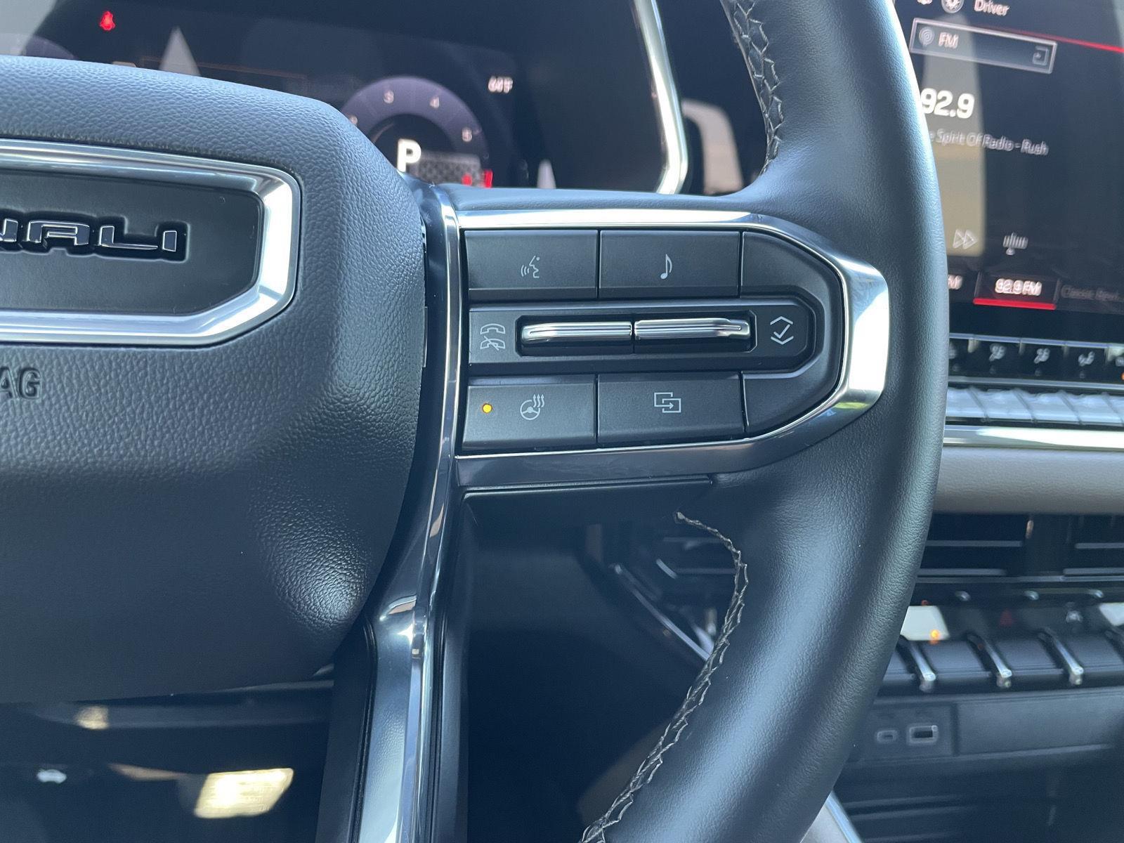 Vehicle photo 29