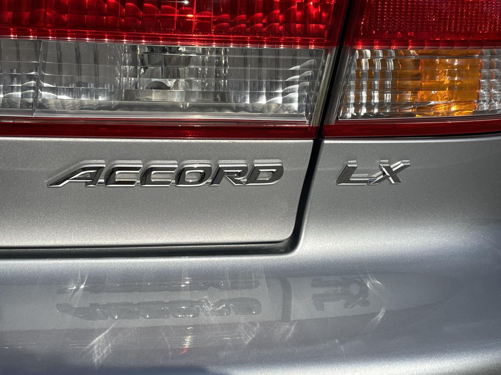 Vehicle photo 31