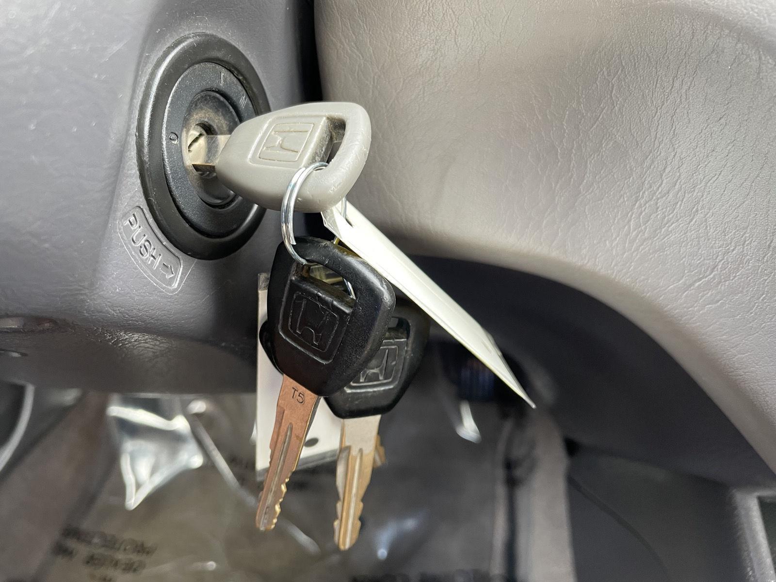 Vehicle photo 32