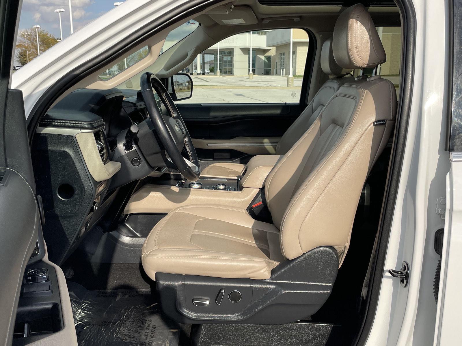 Vehicle photo 18