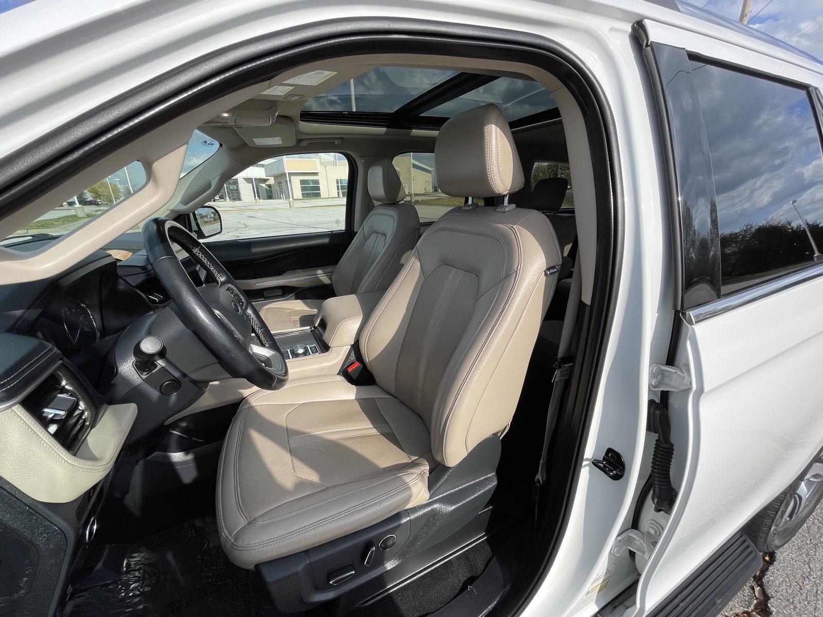 Vehicle photo 19