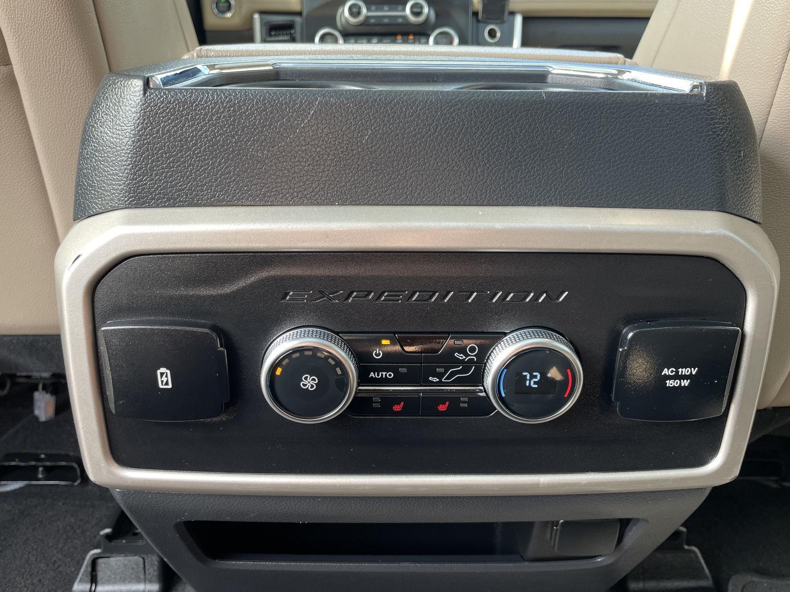 Vehicle photo 23