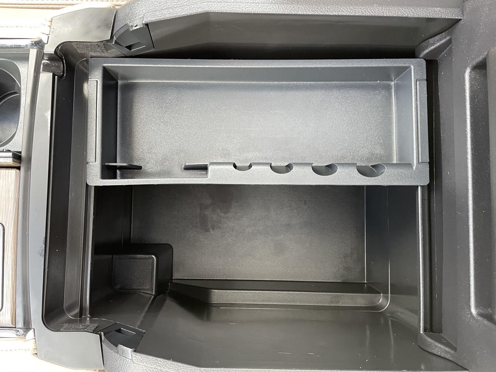 Vehicle photo 31