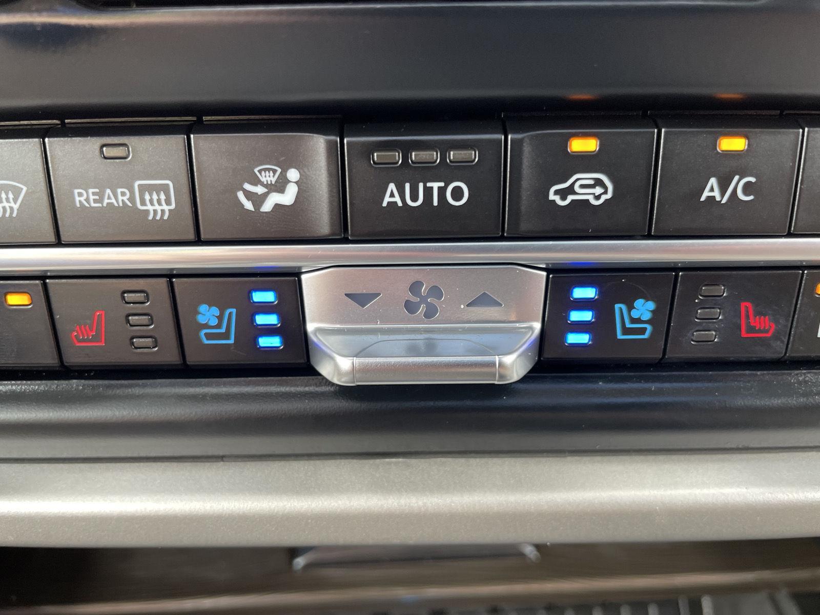 Vehicle photo 37