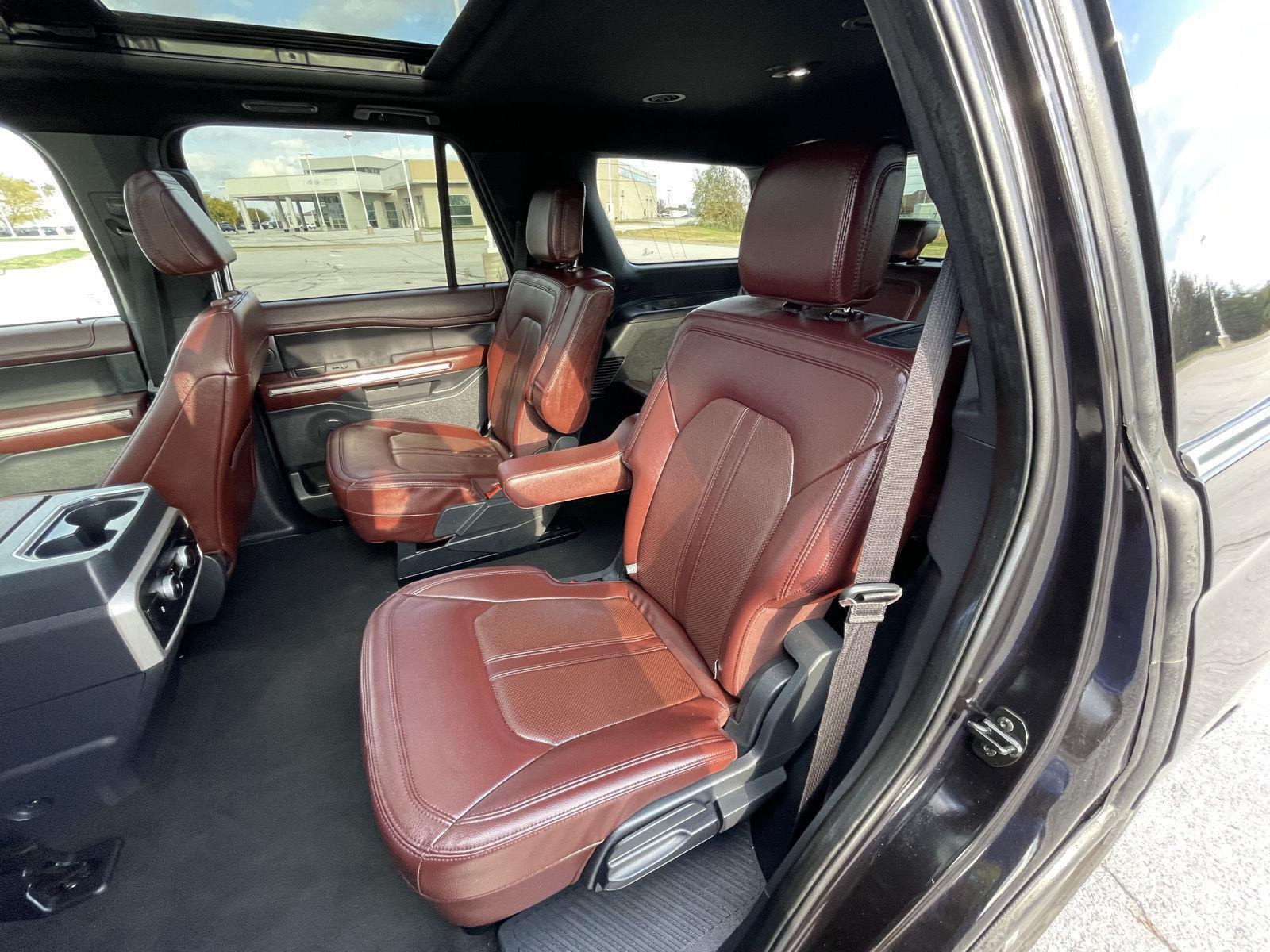 Vehicle photo 22