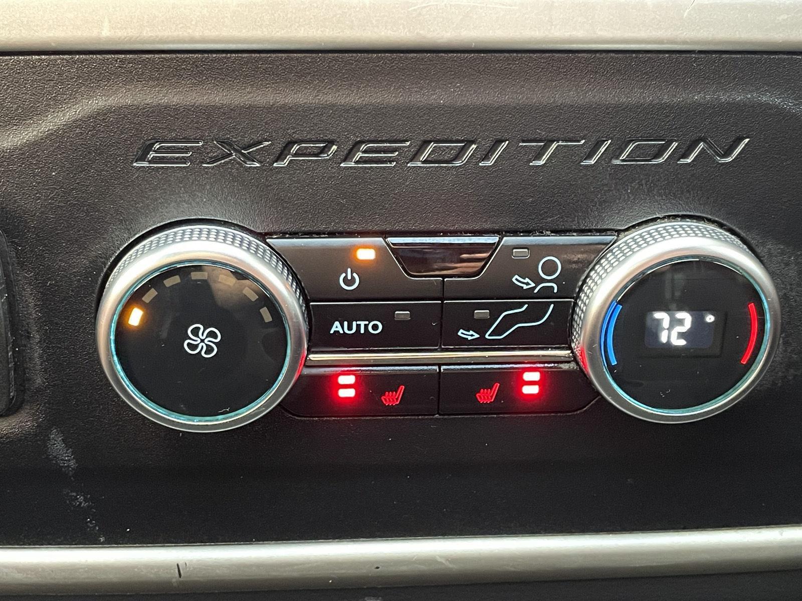 Vehicle photo 23