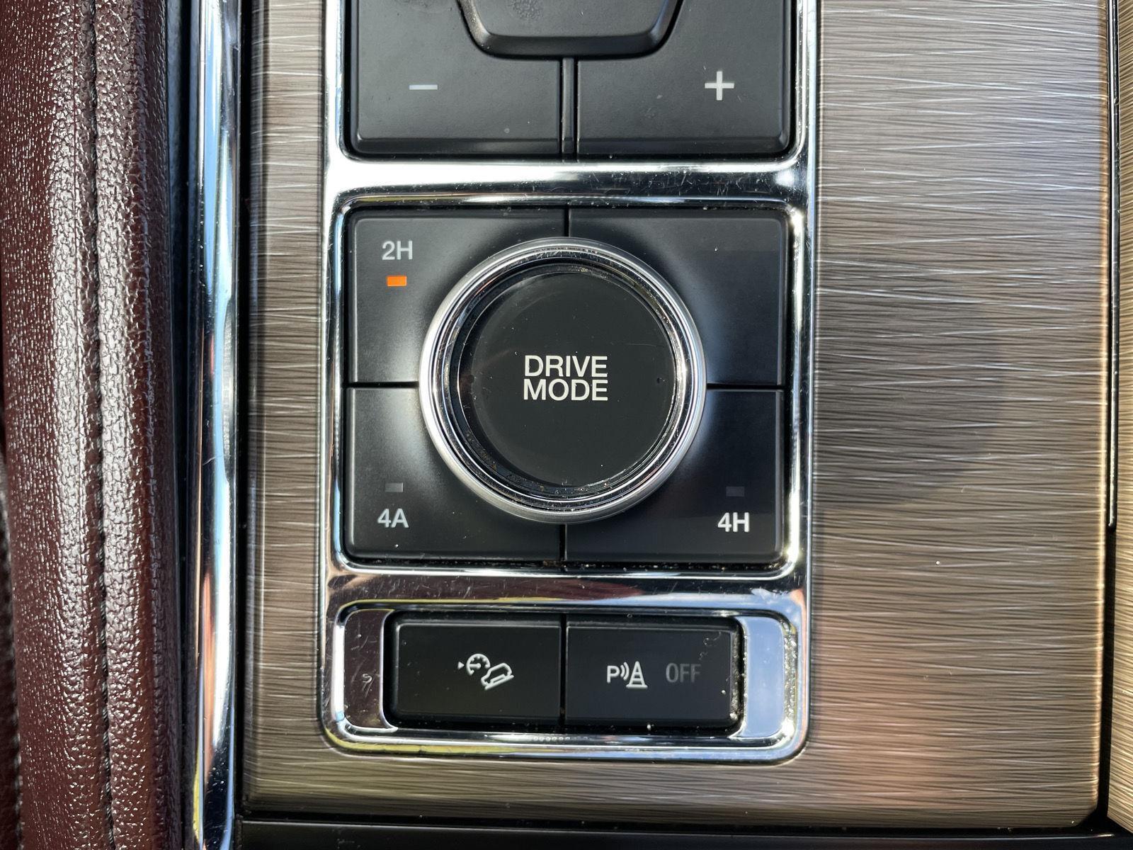 Vehicle photo 27