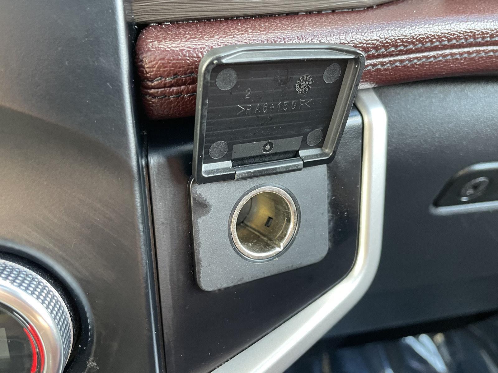 Vehicle photo 35