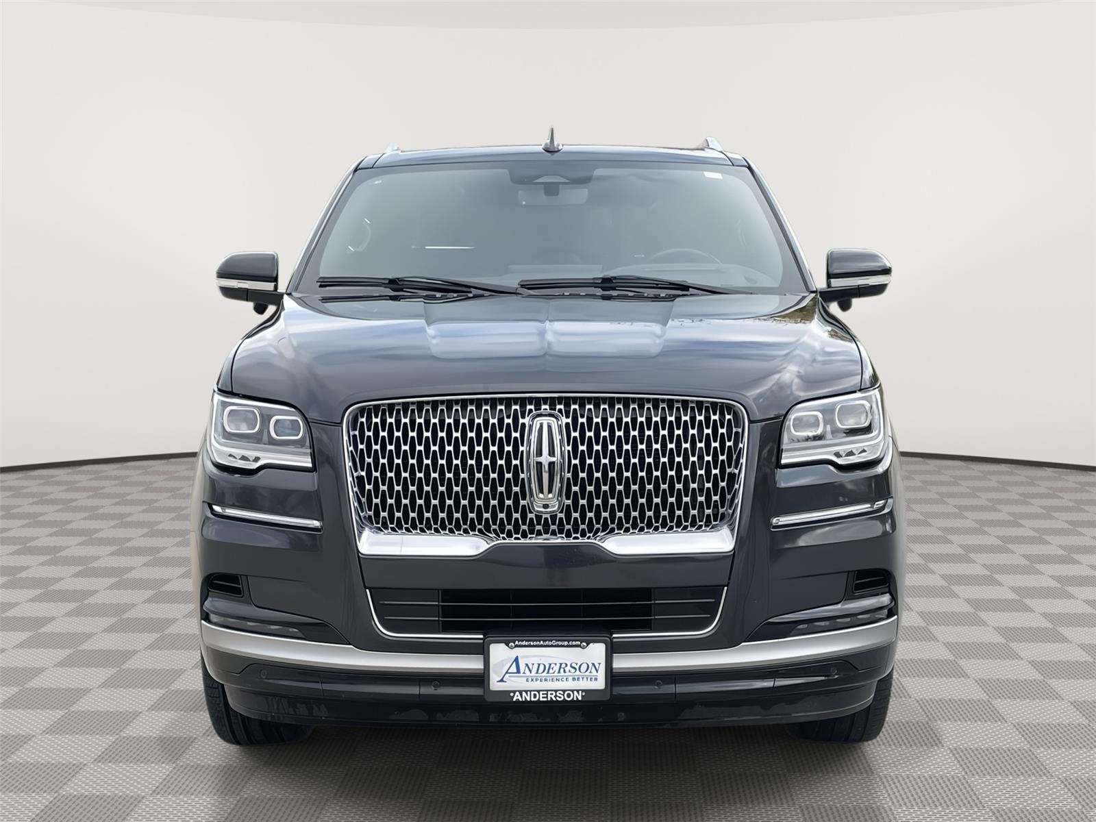 Vehicle photo 4