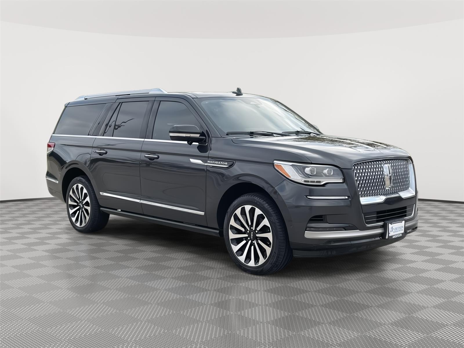 Vehicle photo 5