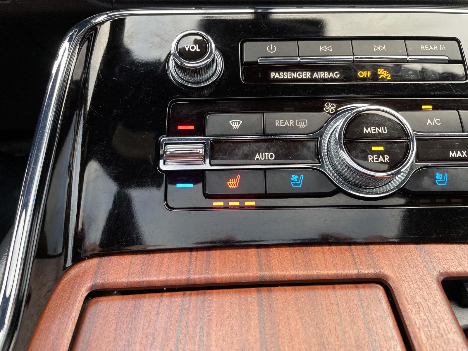 Vehicle photo 32