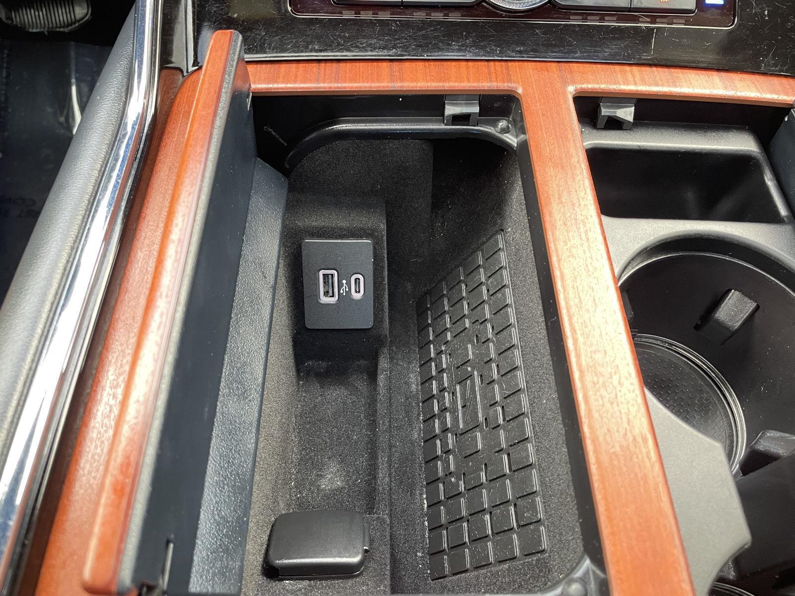 Vehicle photo 36