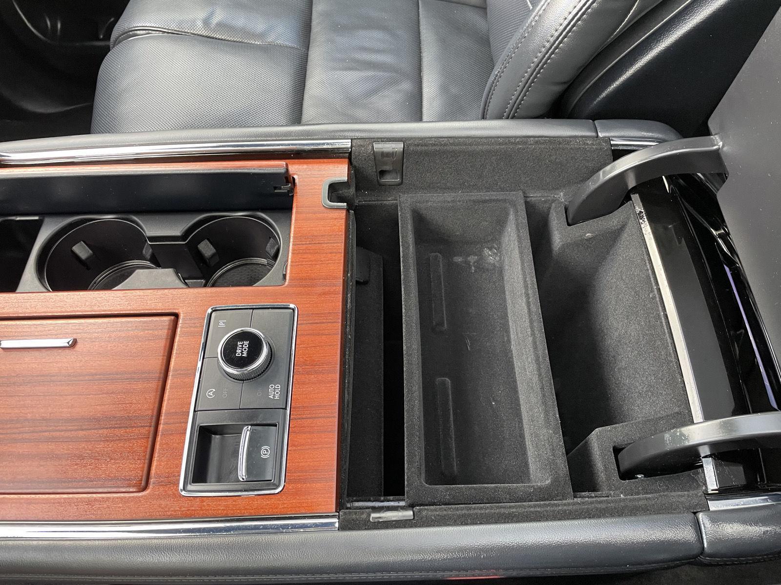 Vehicle photo 38