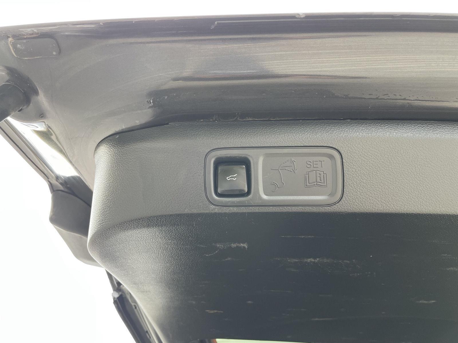 Vehicle photo 45