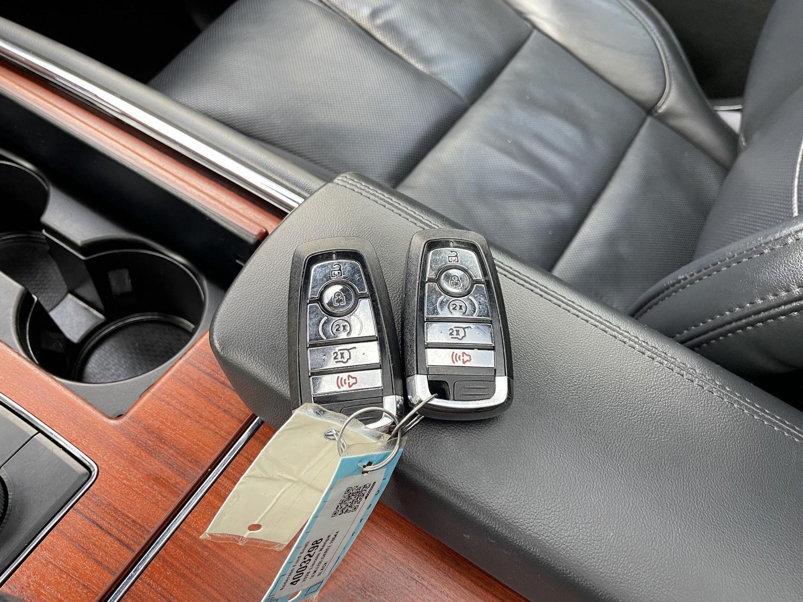 Vehicle photo 48