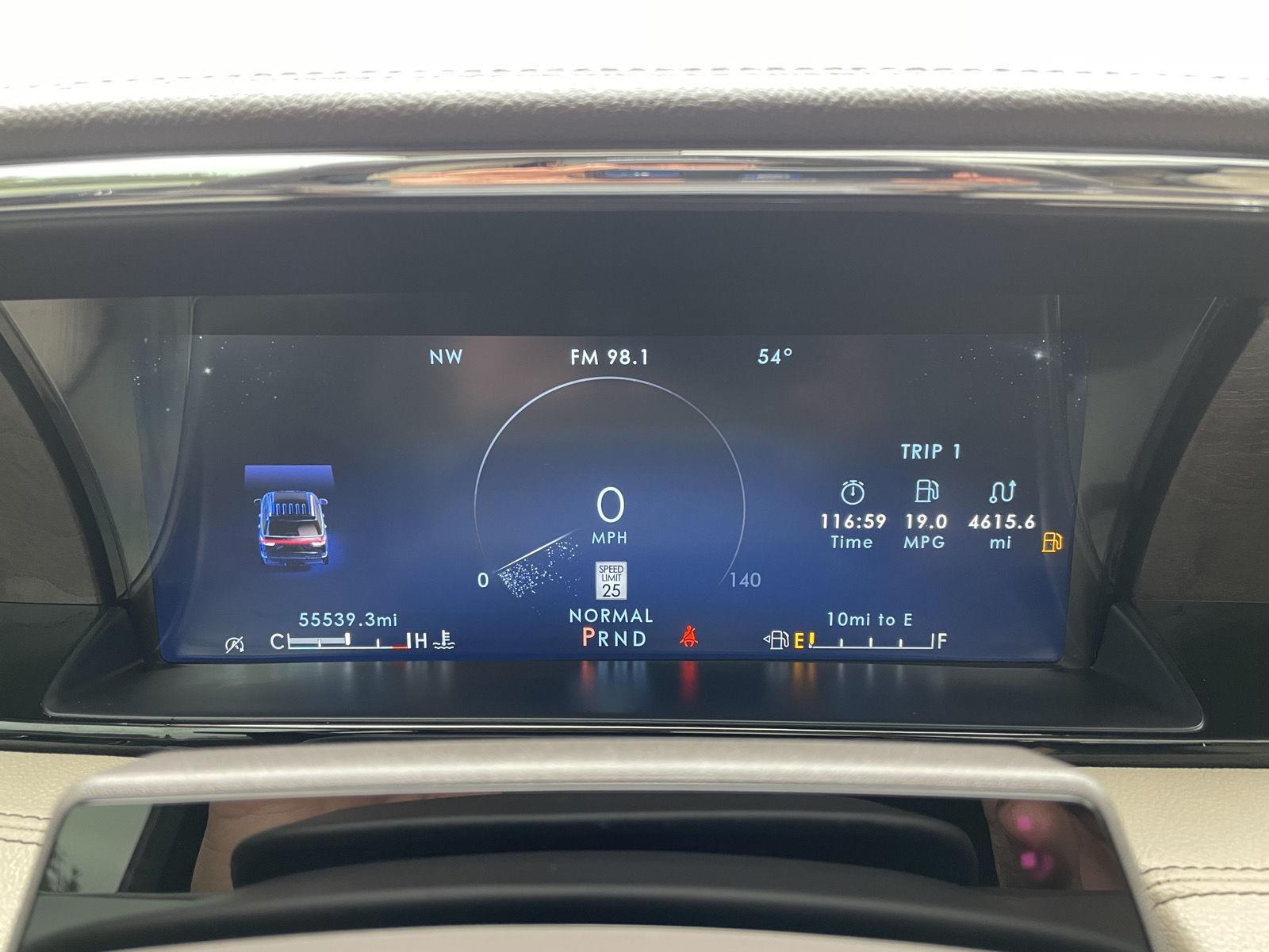 Vehicle photo 14