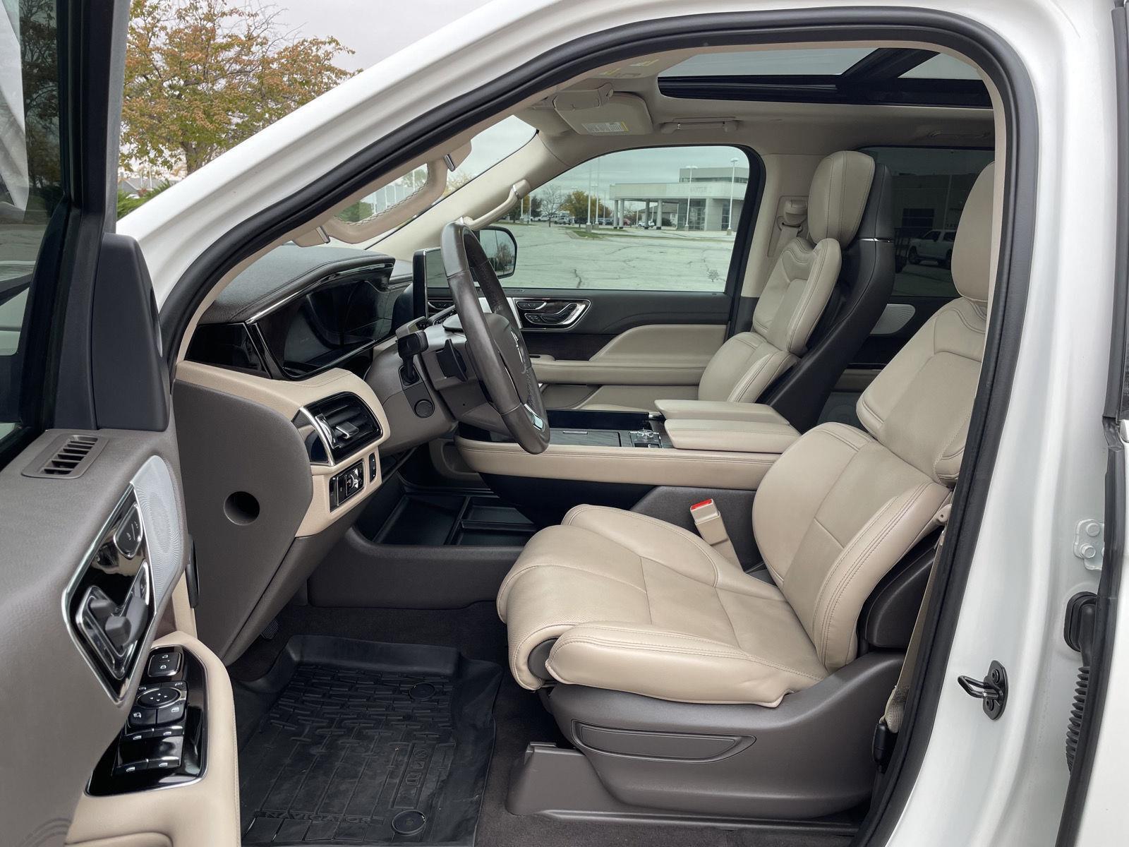 Vehicle photo 16