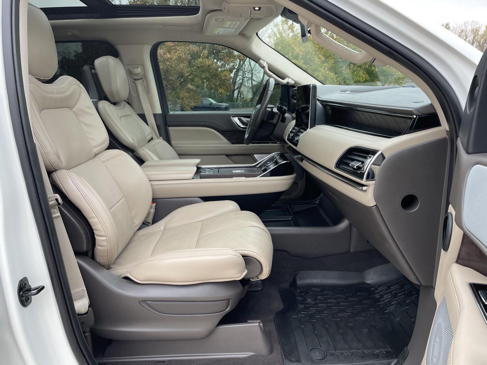 Vehicle photo 18
