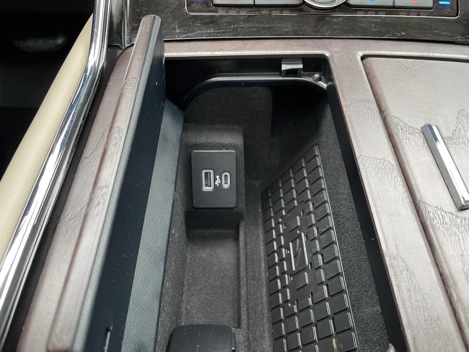 Vehicle photo 36