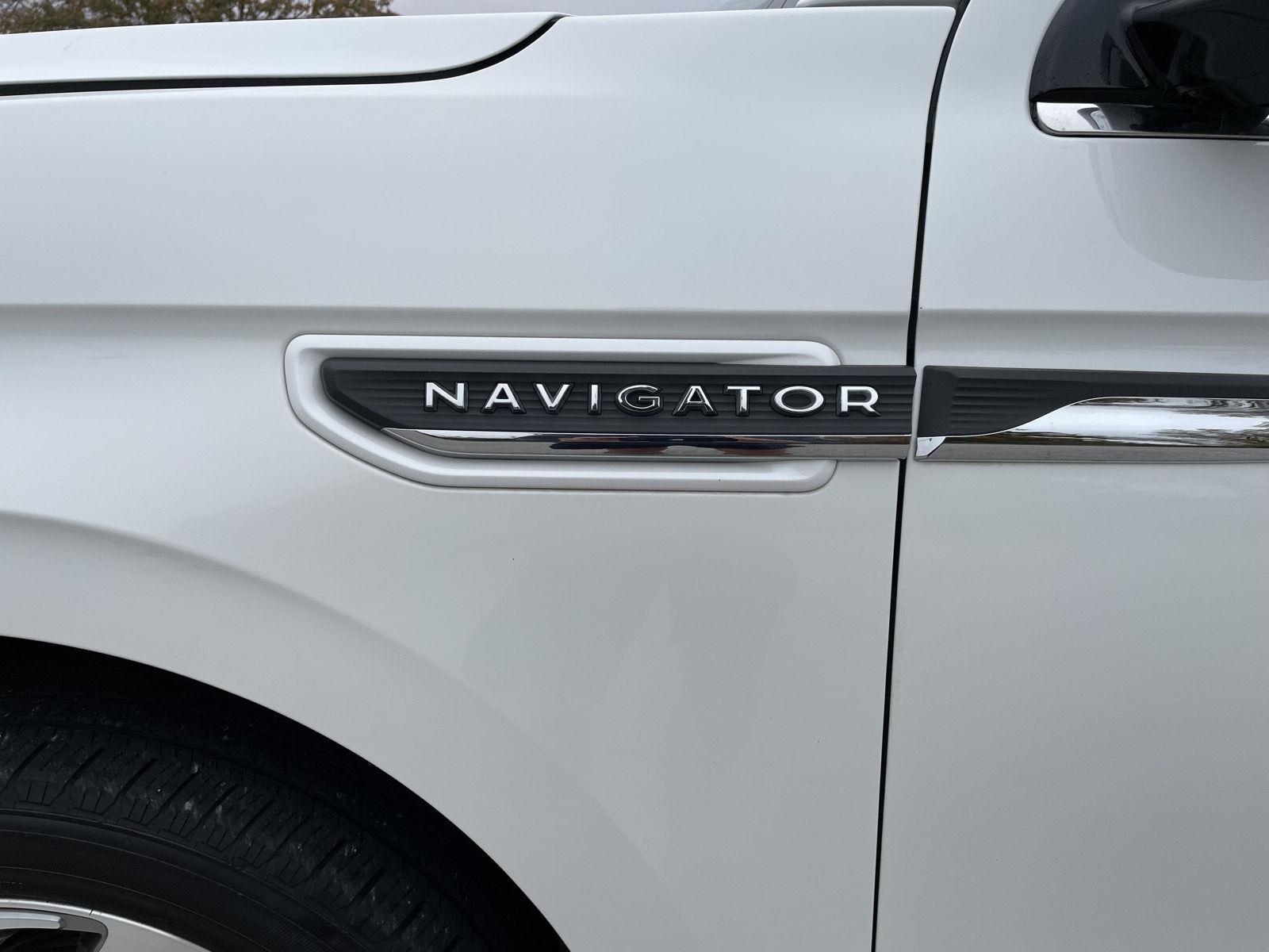 Vehicle photo 46