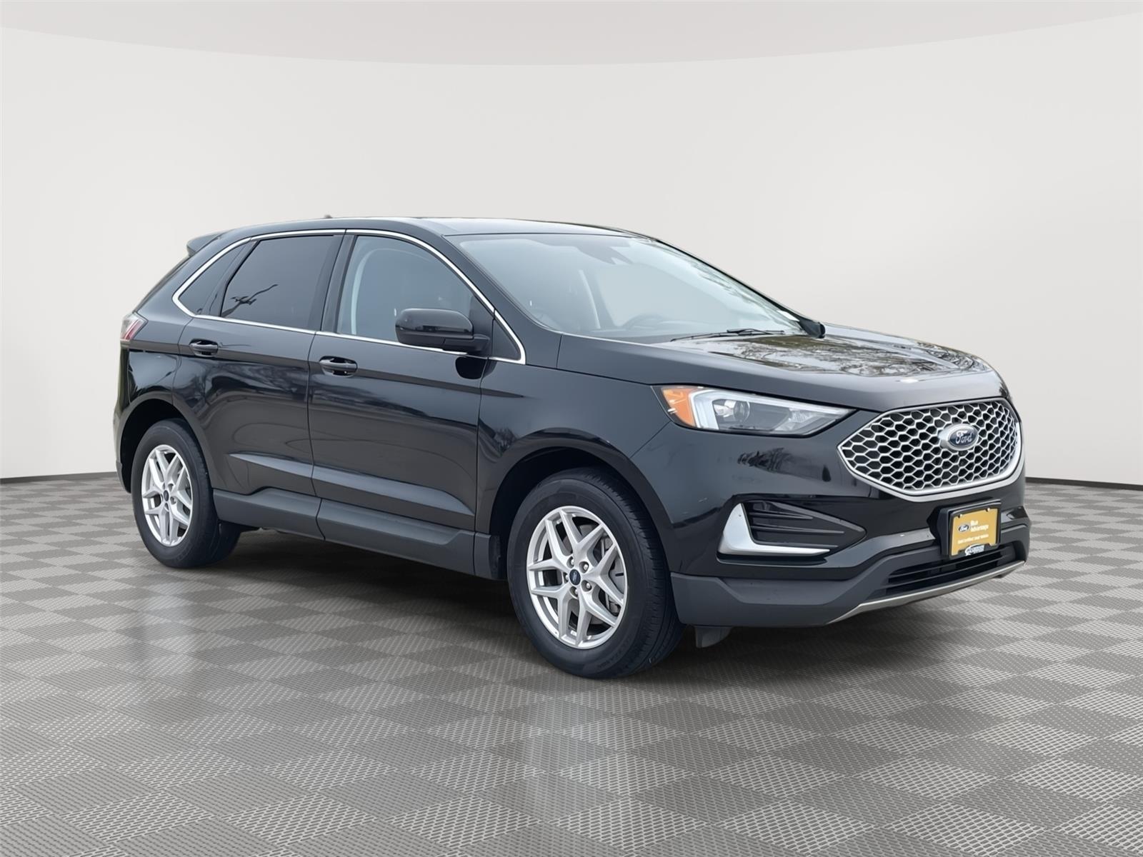 Vehicle photo 5