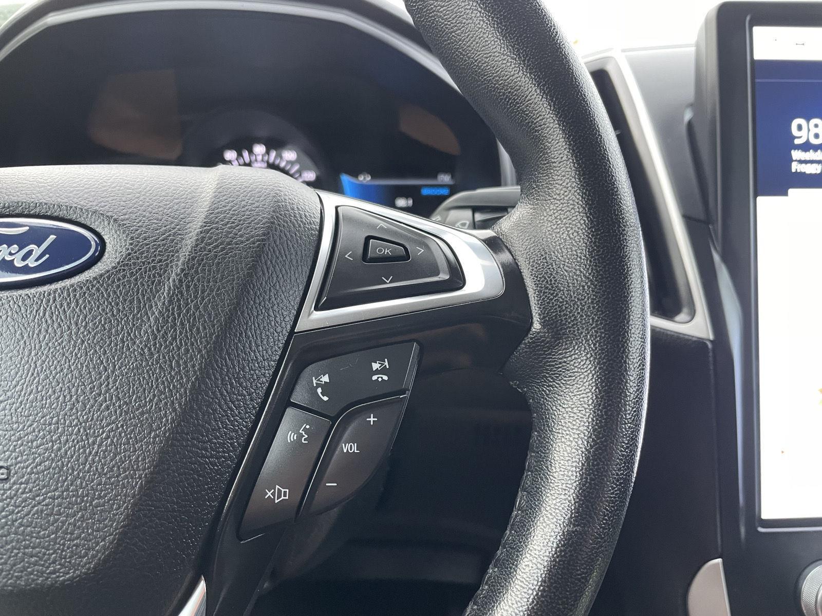 Vehicle photo 14