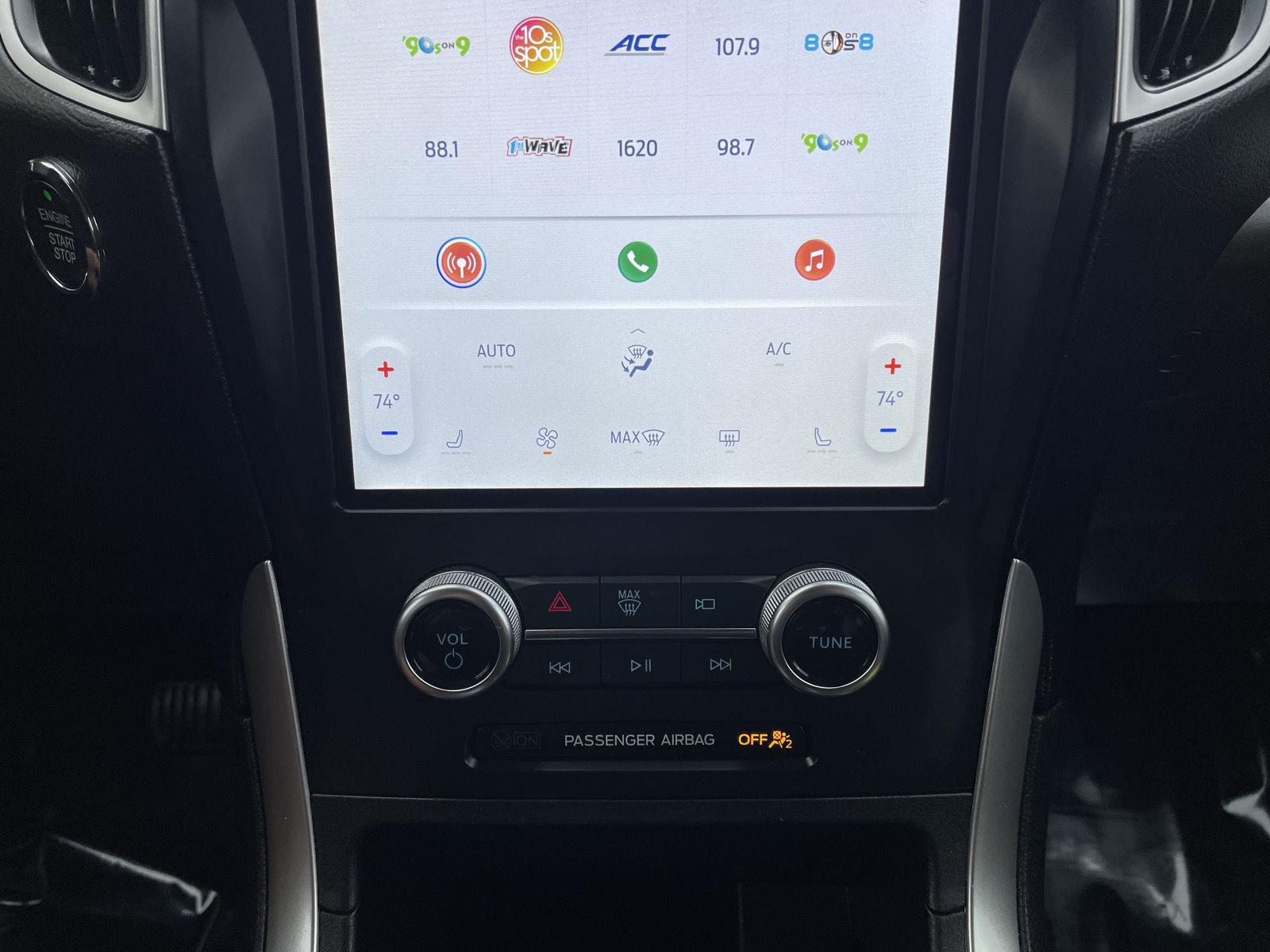 Vehicle photo 25